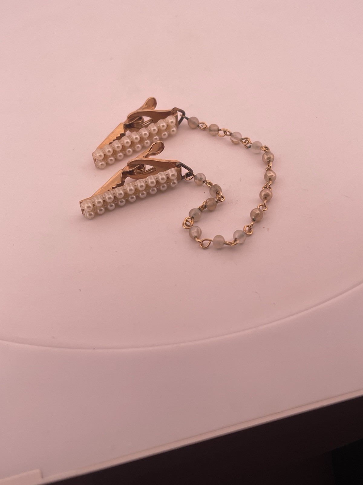 Vintage Gold Tone Double Dress Clip w/ Chain, White Imitation Pearl Panels