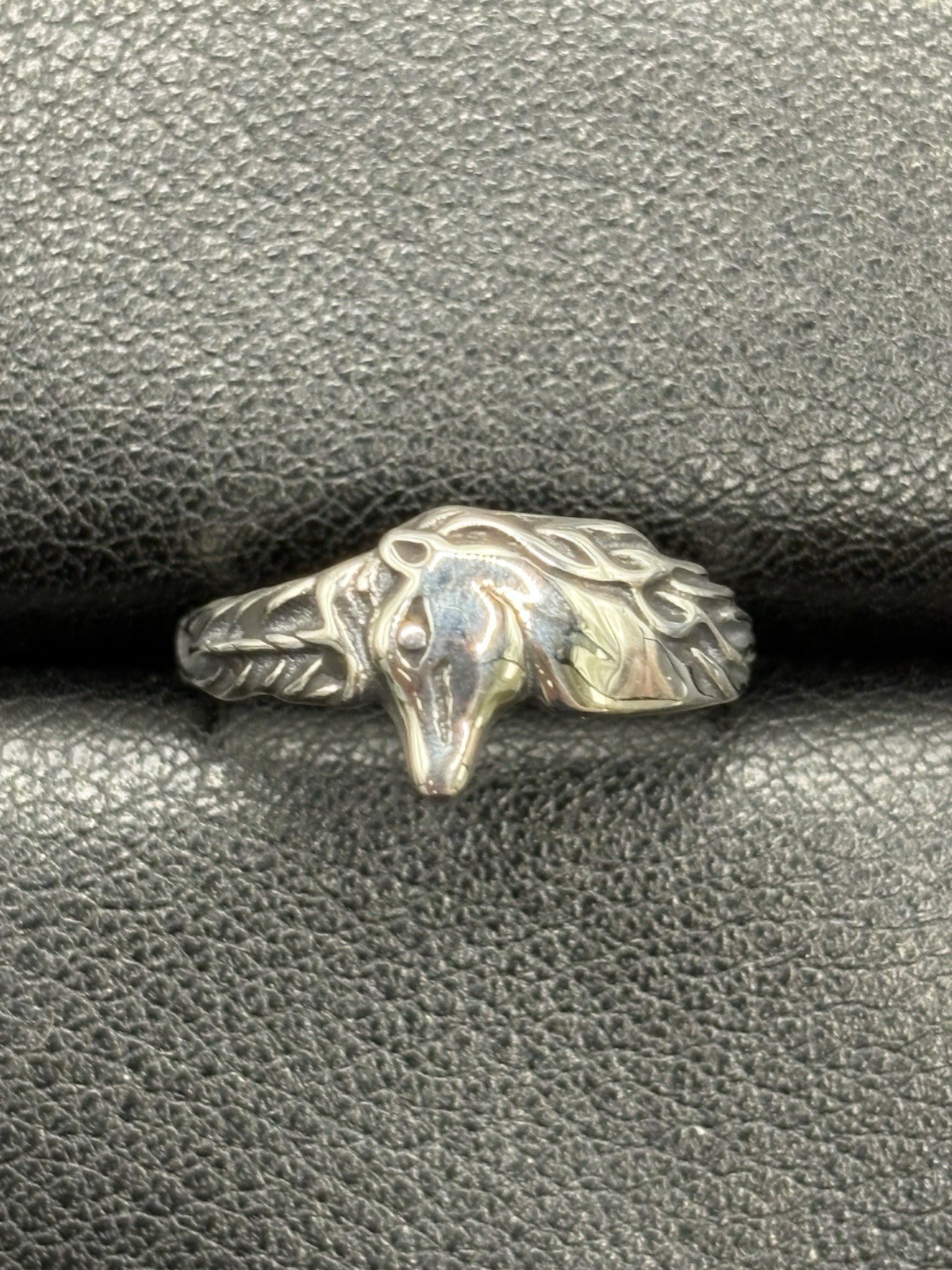New Condition Sterling Silver Unicorn Ring Size 7 G6