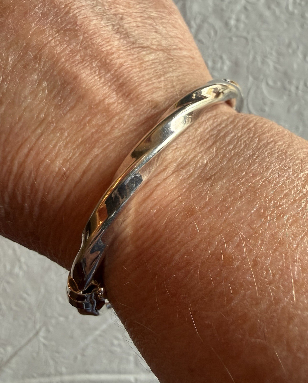 Milor – .925 Sterling Silver Twisted Oval Hinged Bangle Bracelet – Stunning!