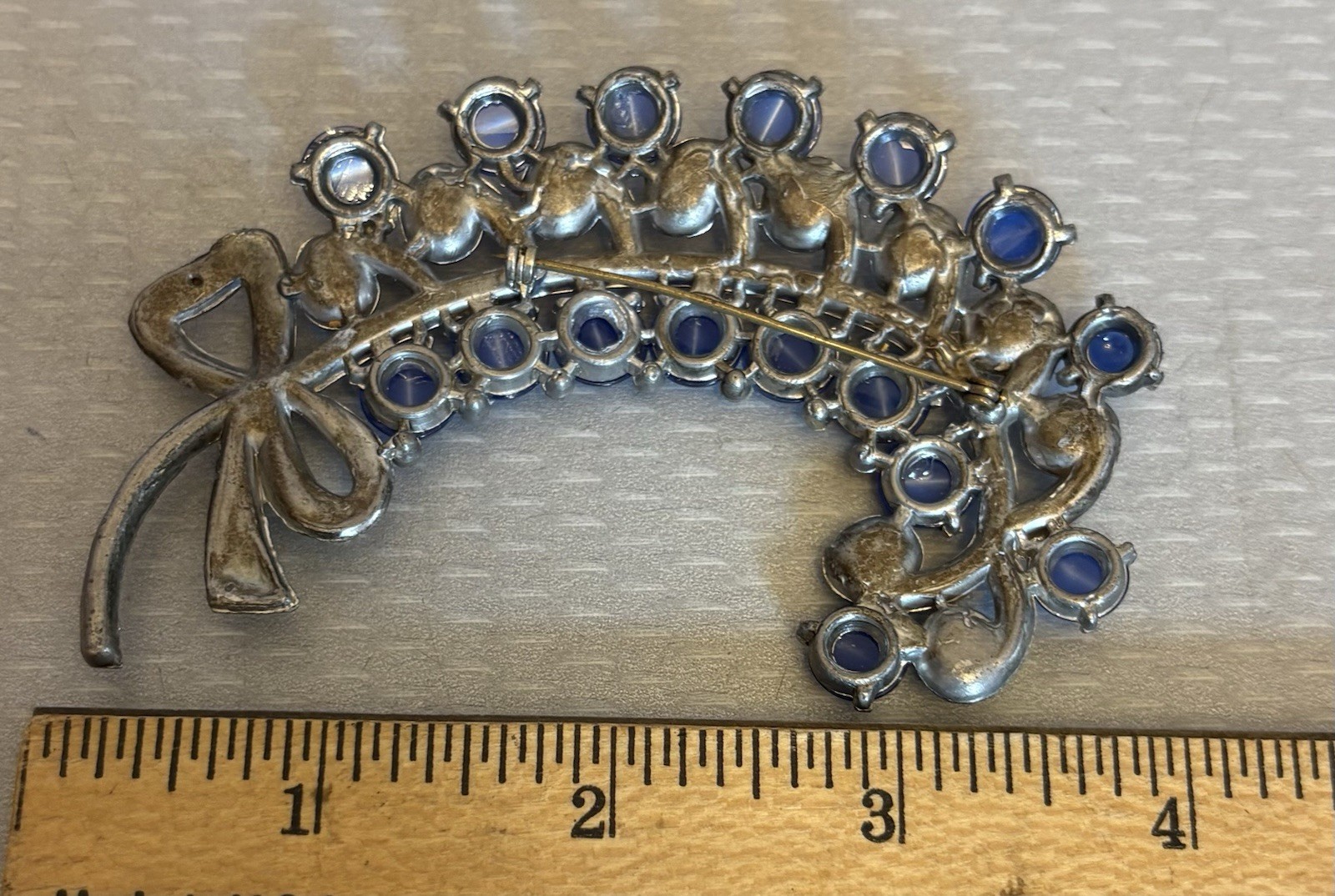 Retro 40s Vintage Brooch Blue Moonglow Lucite Cabs Rhinestone Feather Spray 4”
