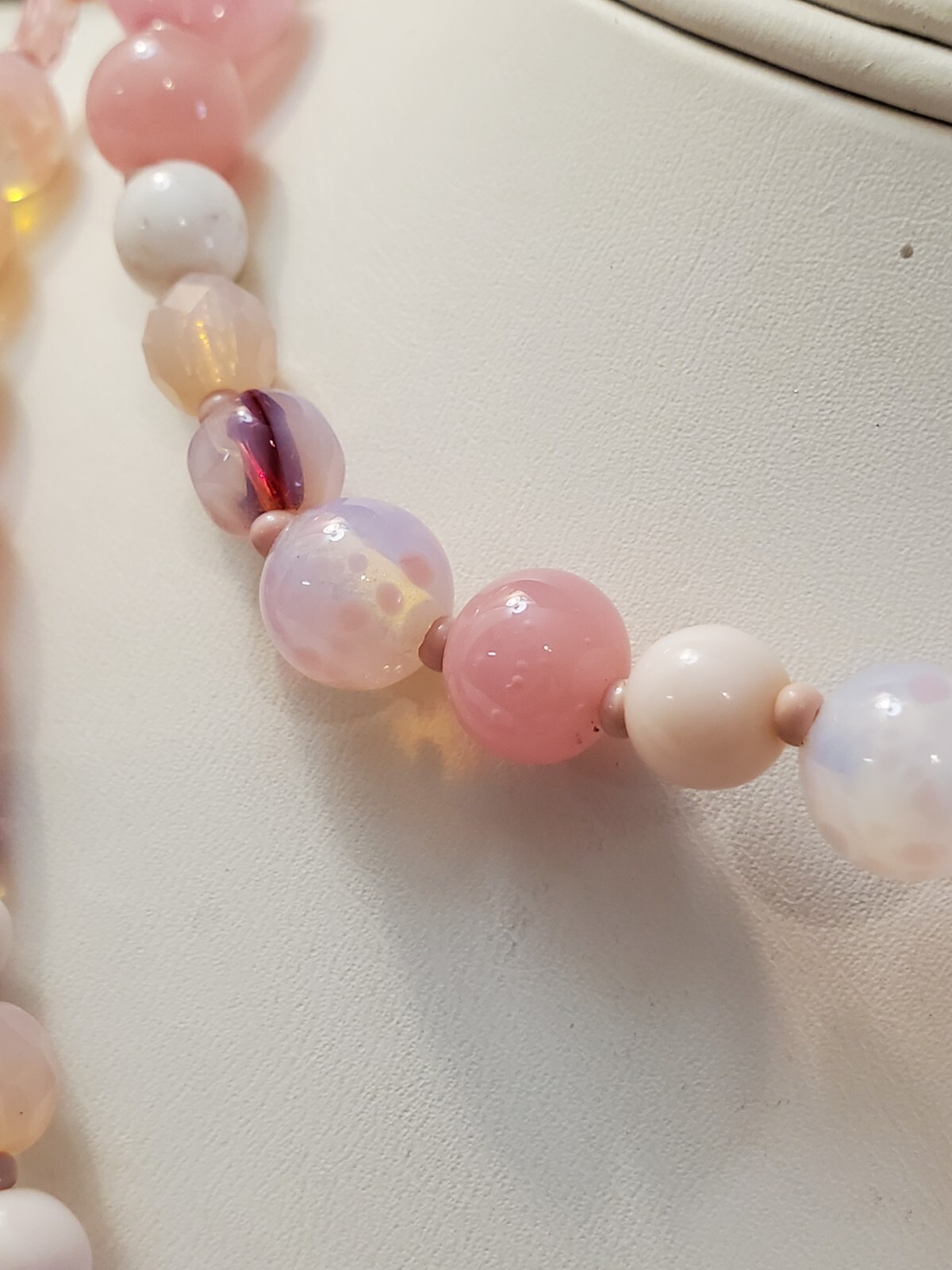 Vtg. Miriam Haskell Pink Glass Beaded Necklace Single Strand Push Lock Closure
