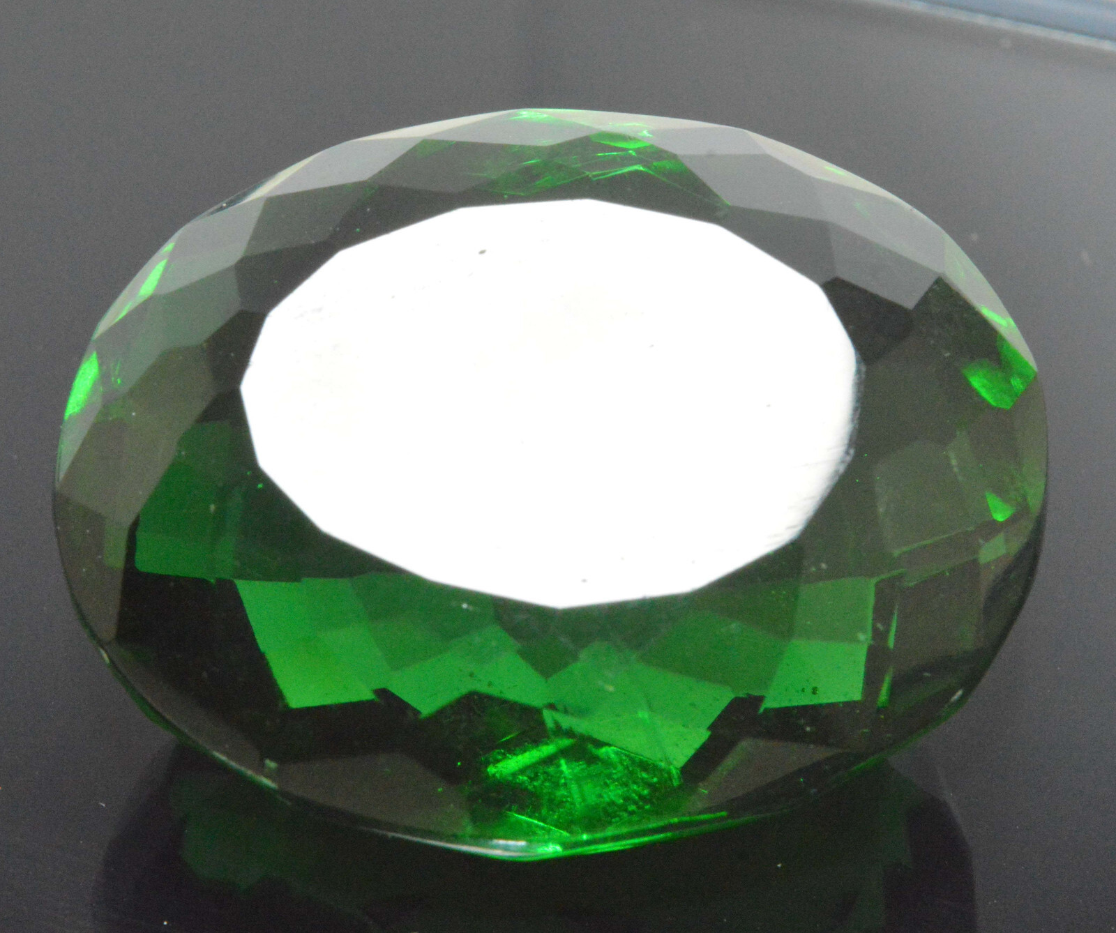 Natural 97.70 Cts OVAL Cut CERTIFIED Colombian Green Emerald Loose Gemstones