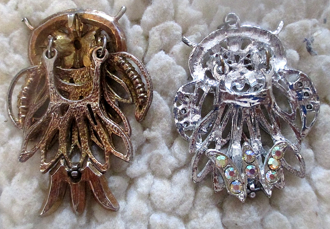 Vintage lot (2) diff. Unsigned Articulated Rhinestone Owl Pendants Only No Chain