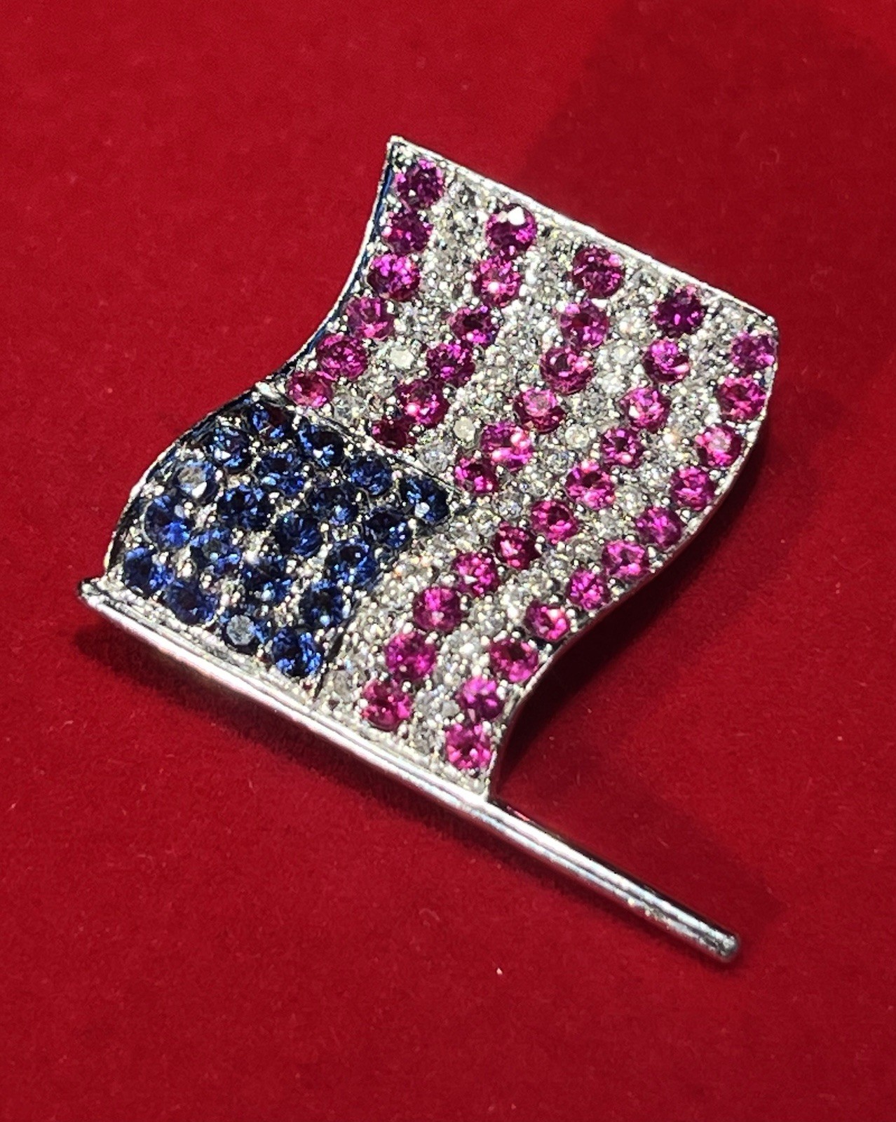 Fine 18K White Gold Diamonds Ruby Sapphires USA American Flag Pin