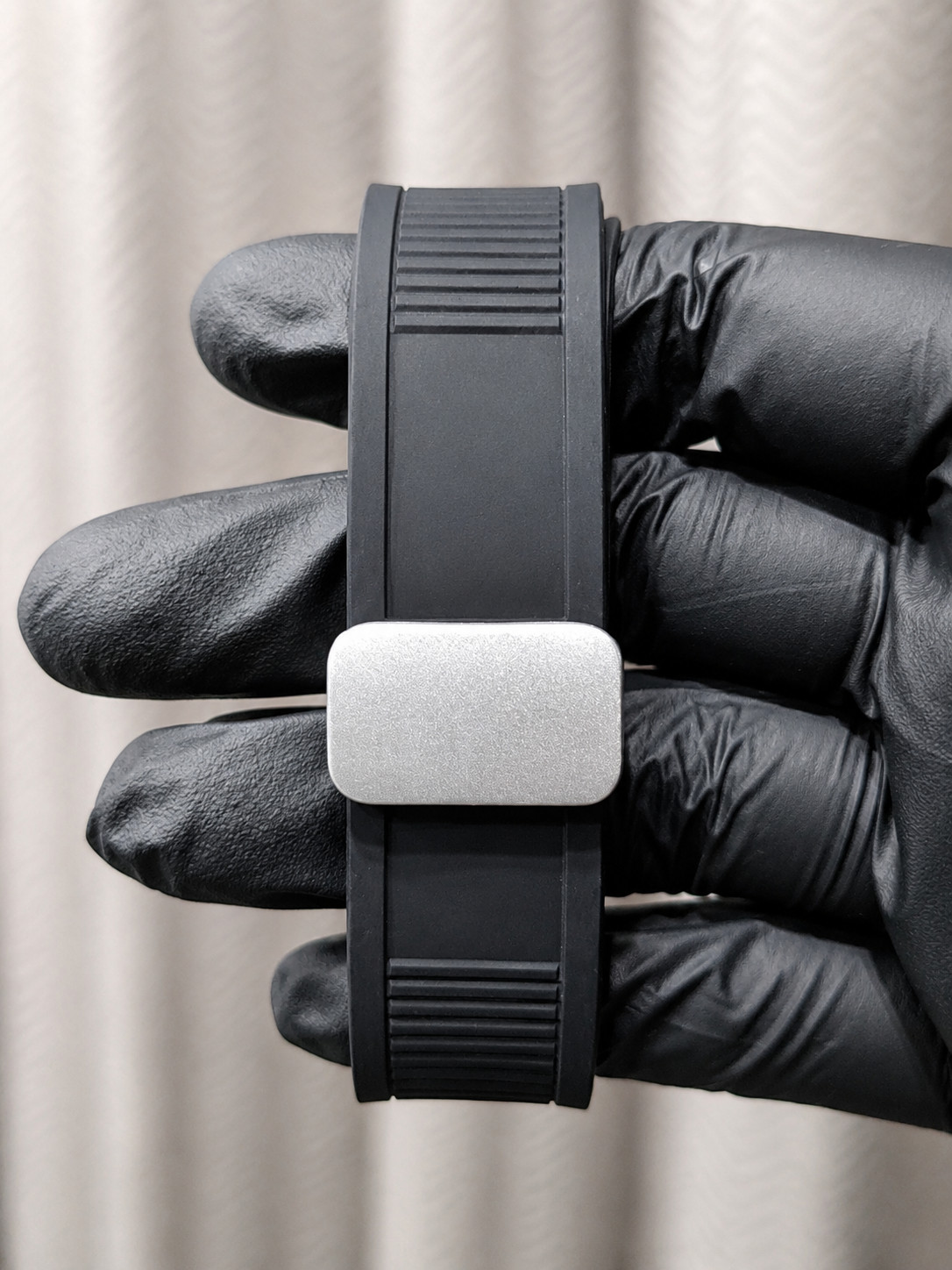 Men’s Diamond Style Silver Tone Watch Black Rubber Strap Quartz Analog