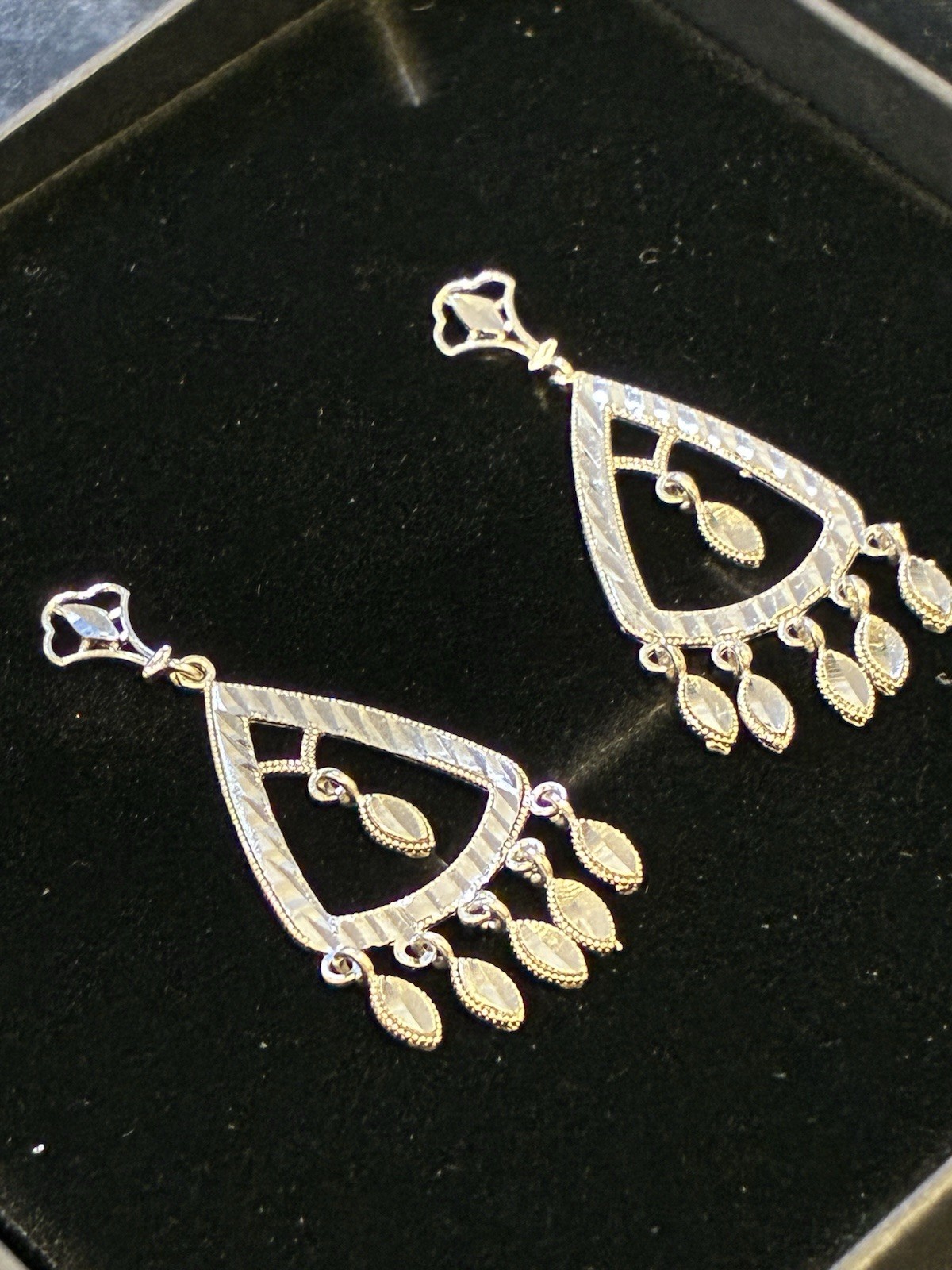 925 Sterling Silver Rhodium Chandelier Dangle Earrings 3cm Wide NWOT