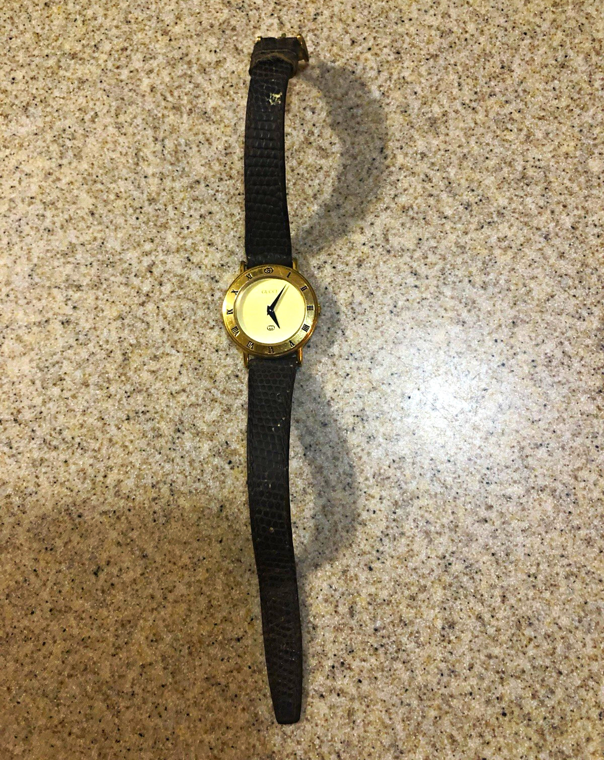 Gucci 3000L Women’s Quartz Watch Gold Dial Roman Numerals Black Leather