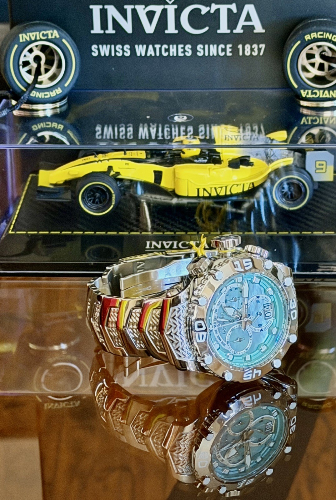 Invicta Subaqua Noma III Swiss Ronda 8040.N Caliber W/Mother of Pearl 48.5mm