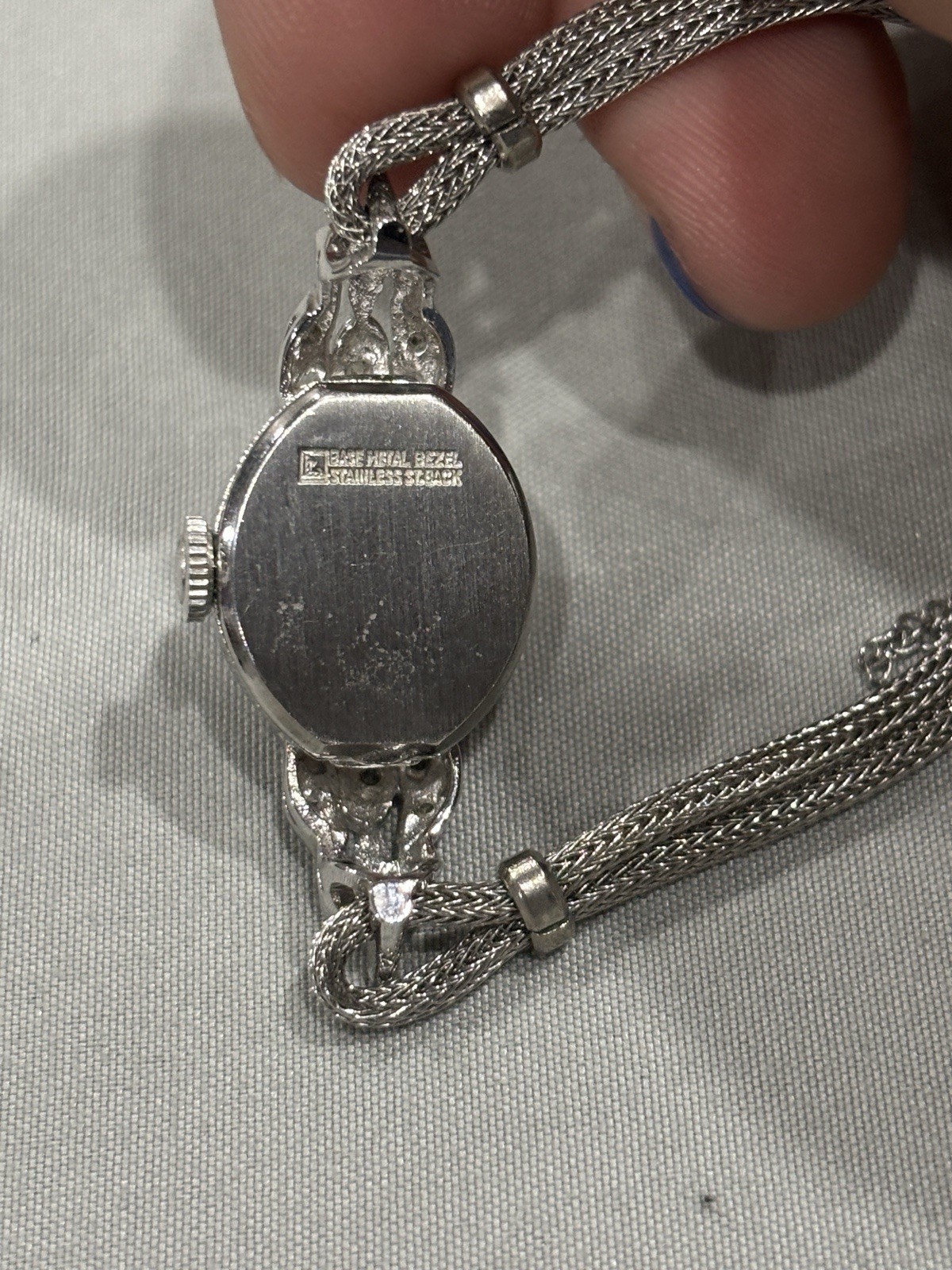 Vintage Antique Helbros Hand Wind 17-Jewel Swiss Mechanical Movement