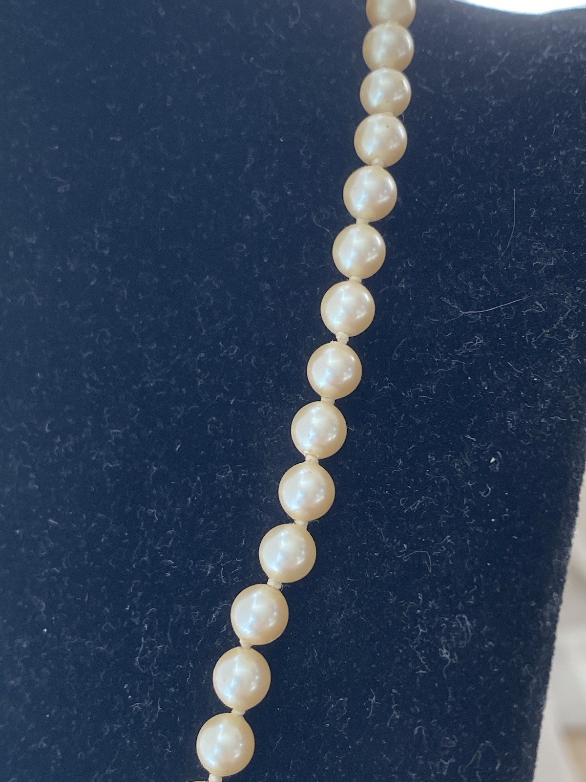 Vtg Monet Gold Tone Cream Champagne Knotted Faux Pearl Necklace 19 1/2 inches