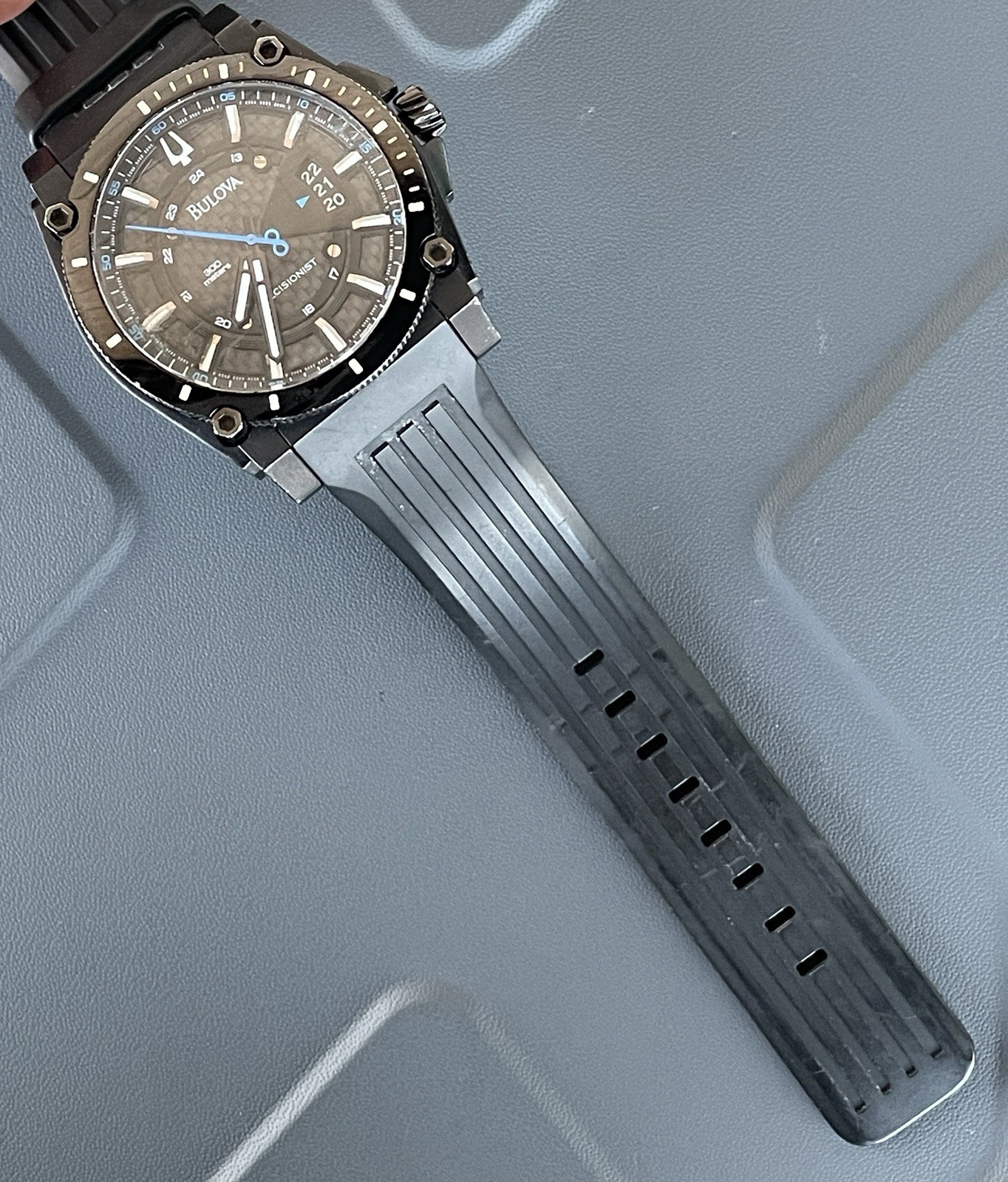 VGC Bulova Precisionist Champlain 98B142 C960944 46mm Men Sport Watch 300M 30ATM