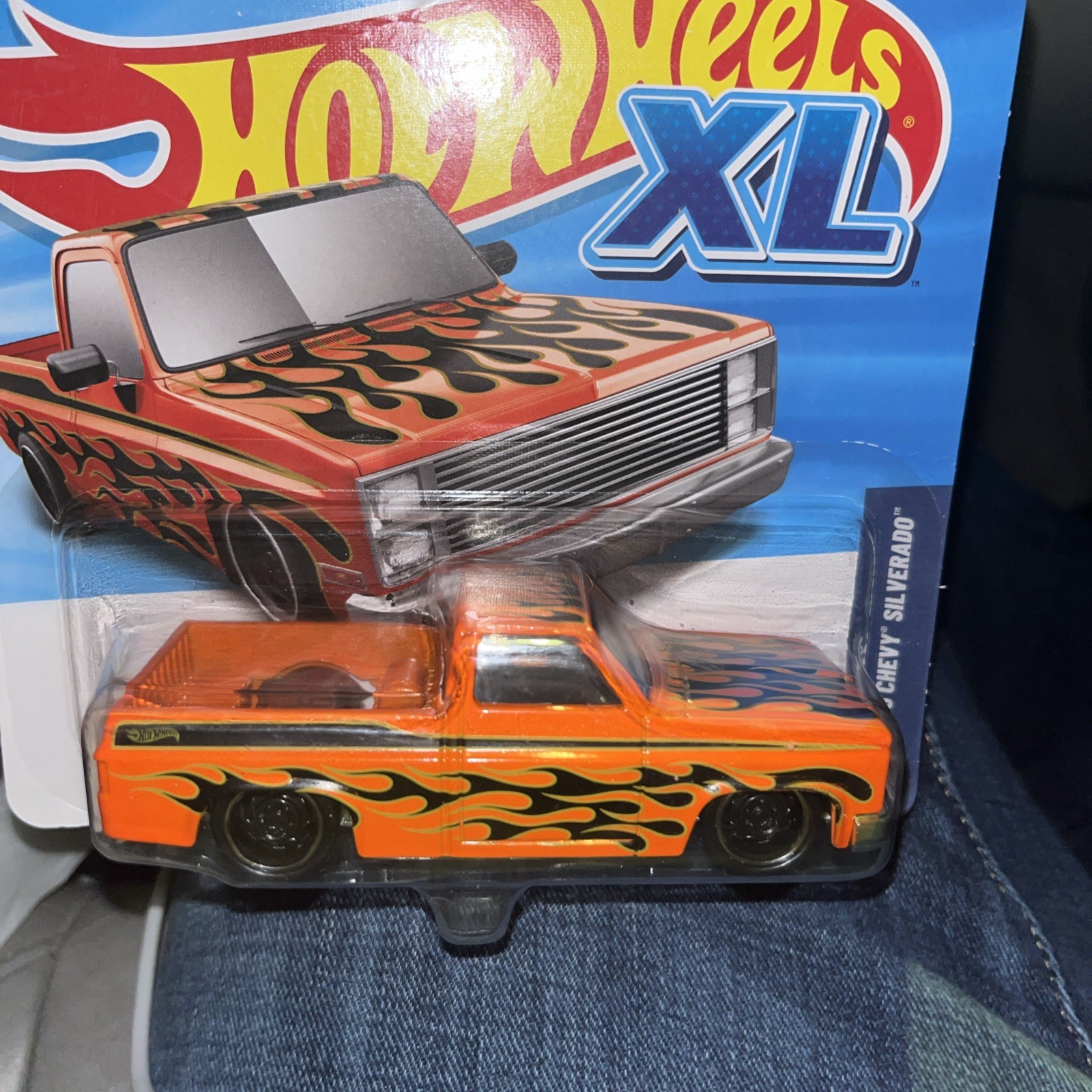 Hot Wheels 83 Chevy Silverado