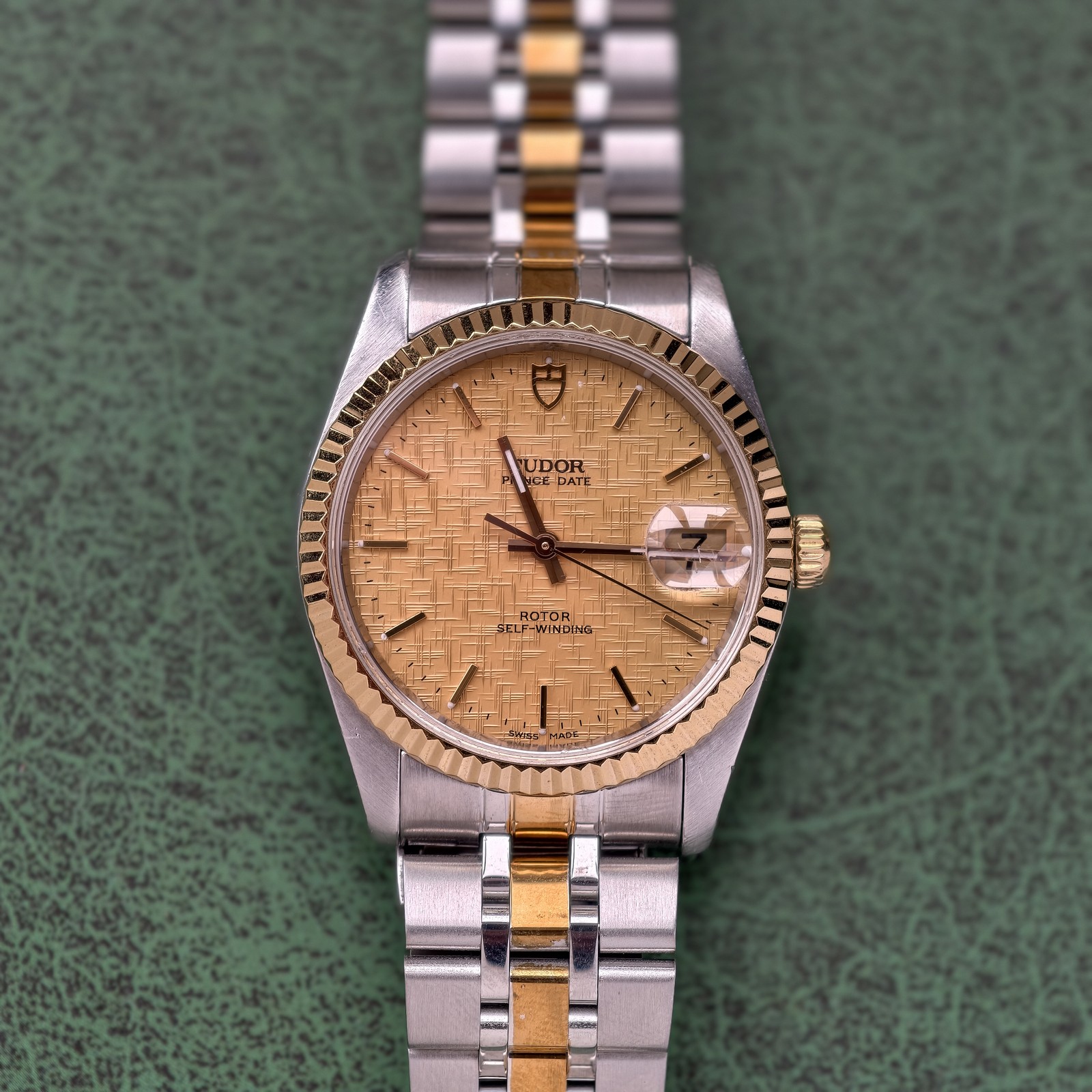 Tudor Linen Champagne Dial Prince Date 74033 Men’s Watch Automatic 34mm