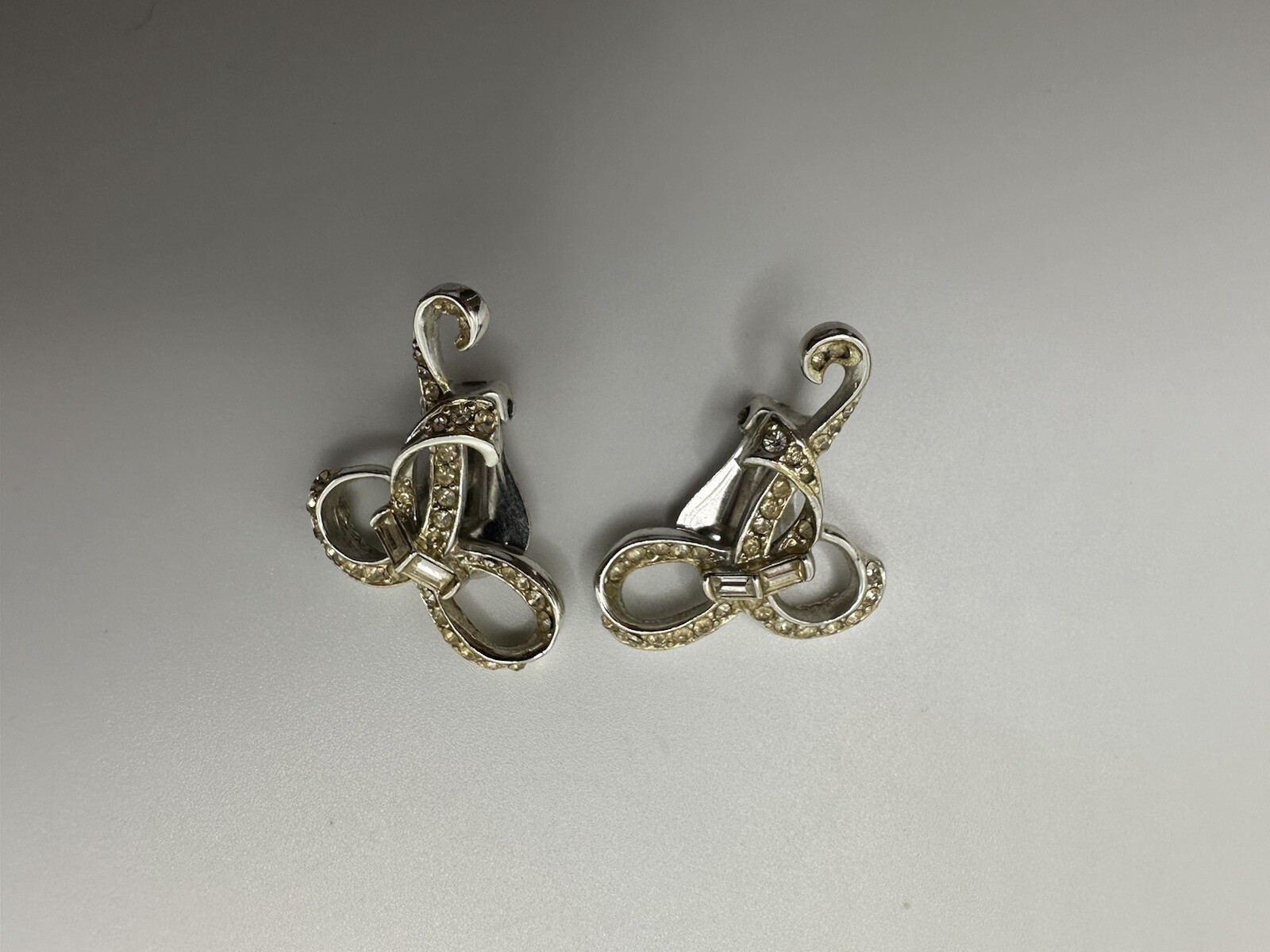 Vintage Old Harboux Clip Earrings 3.6cm JB16