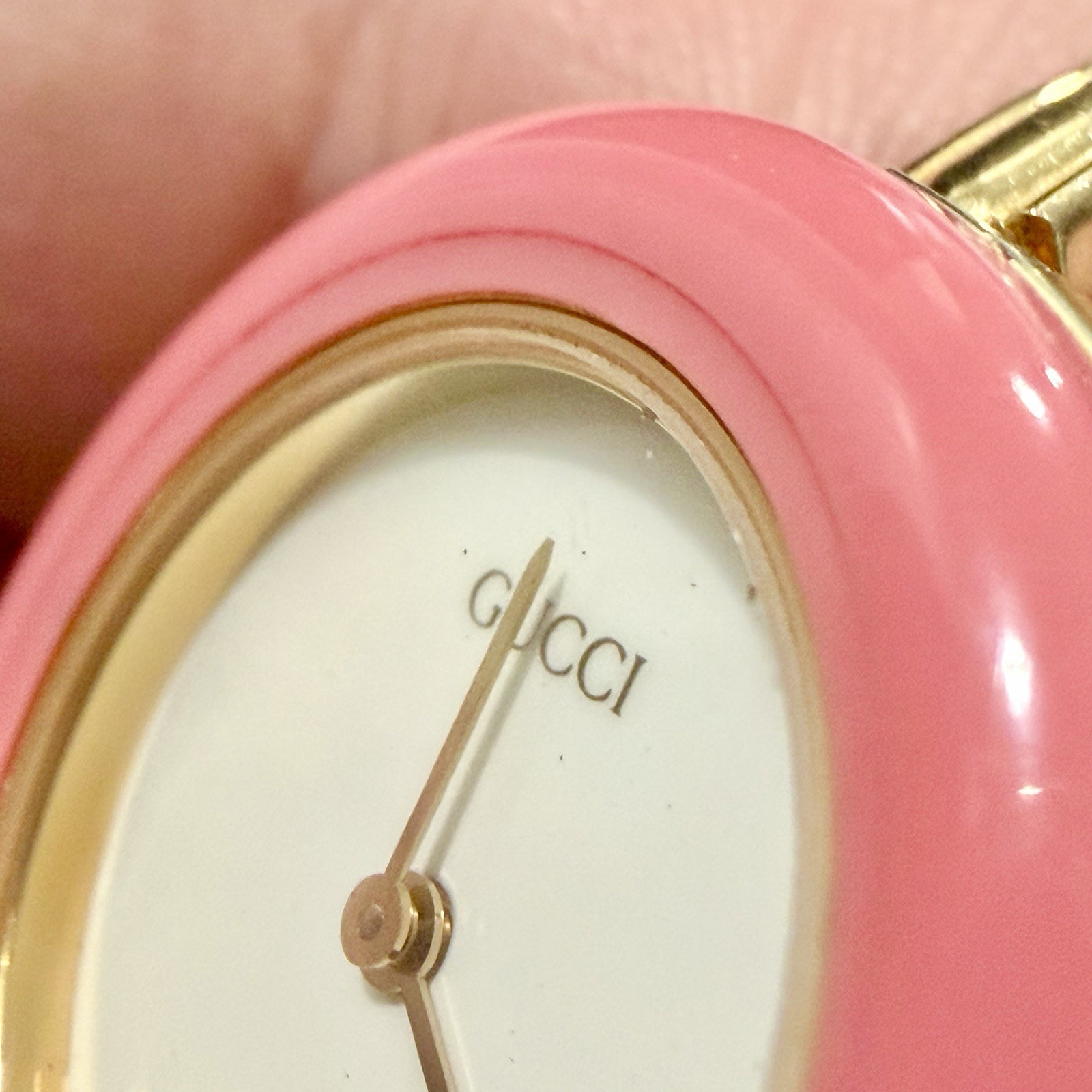 Gucci Change Bezel 1100 Gold 26mm Pink Bezel Quartz Women’s Watch RUNS!