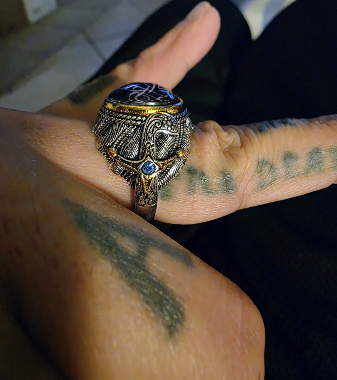 Britnix Blue Round Cabochon Arabic Calligraphy Signet Ring Silver Size 10