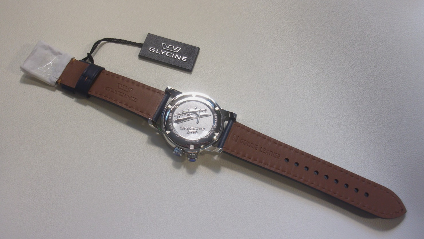 Glycine Airman World Timer GL1022, Quartz. Dual time. Blue. 41mm. New in box.
