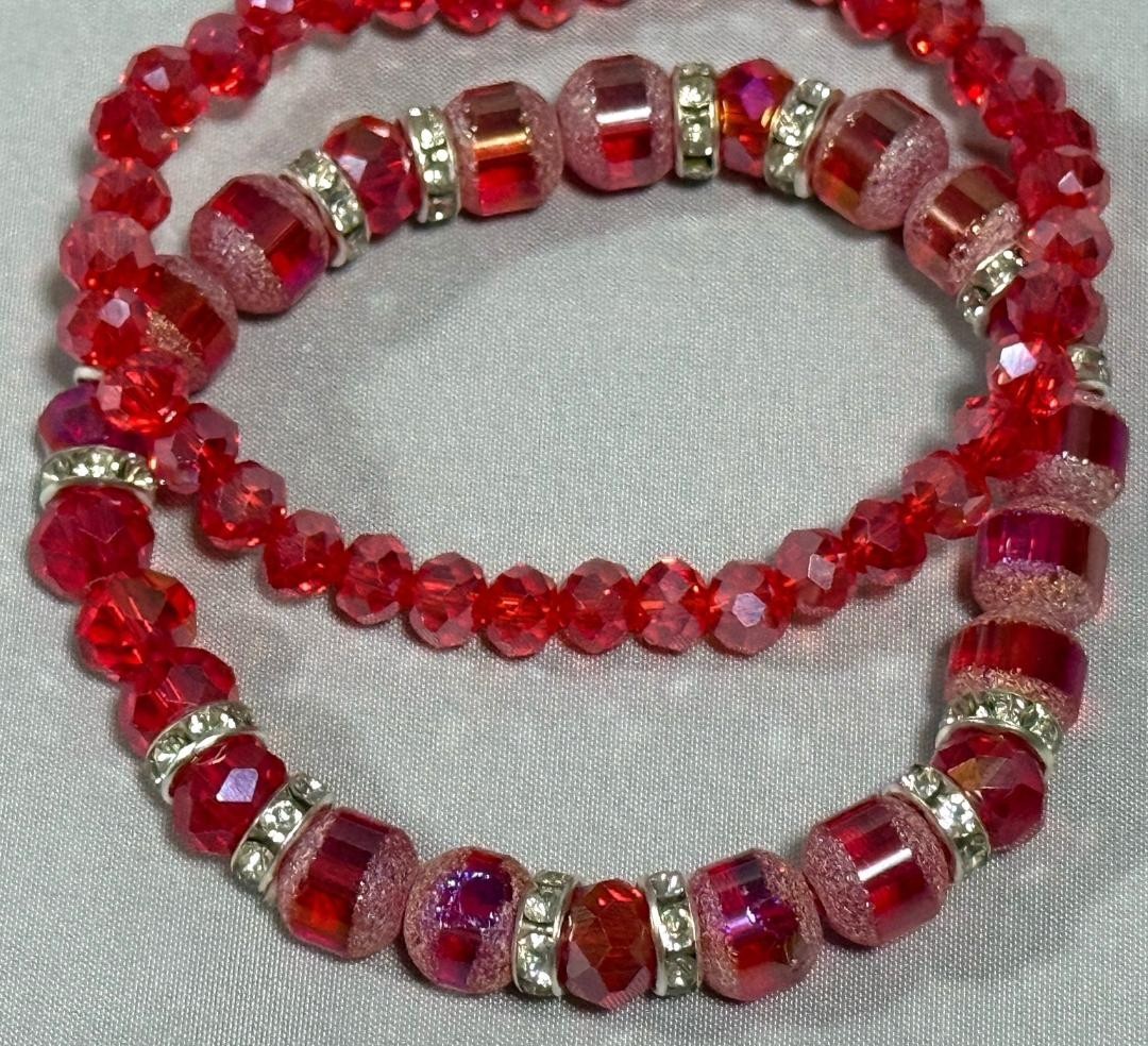 A PAIR of 2 NEW STRETCH BRACELETS IRIDESCENT BEADS FREE USA SHIPPING
