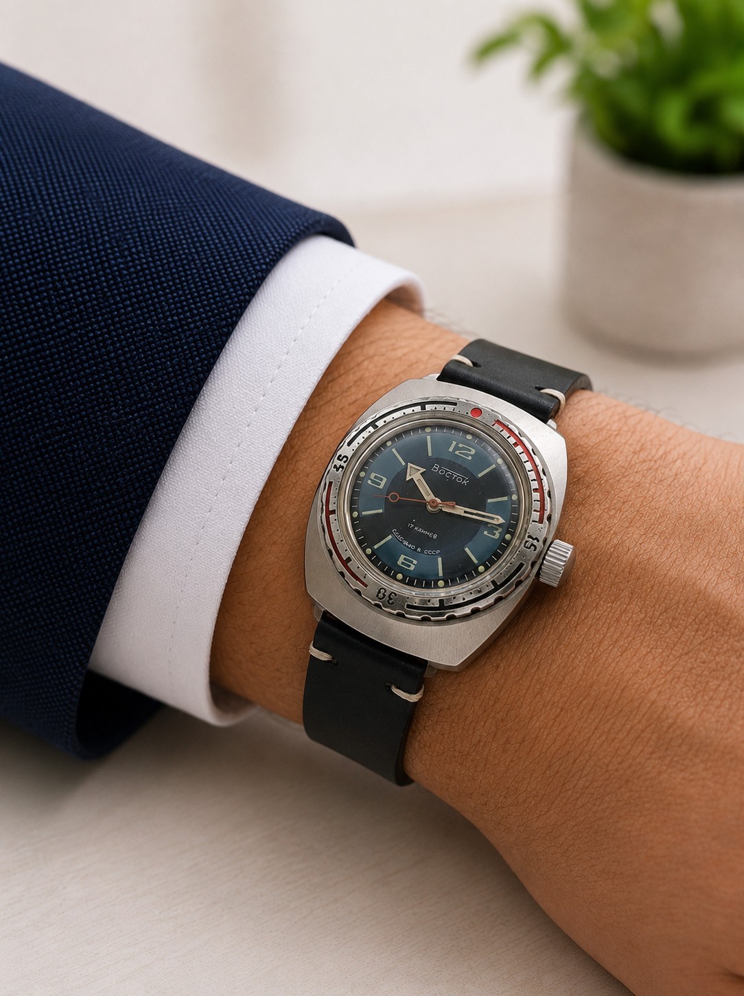 Soviet Vintage Vostok Amphibia Watch – 200m Diver – Mechanical Watch USSR