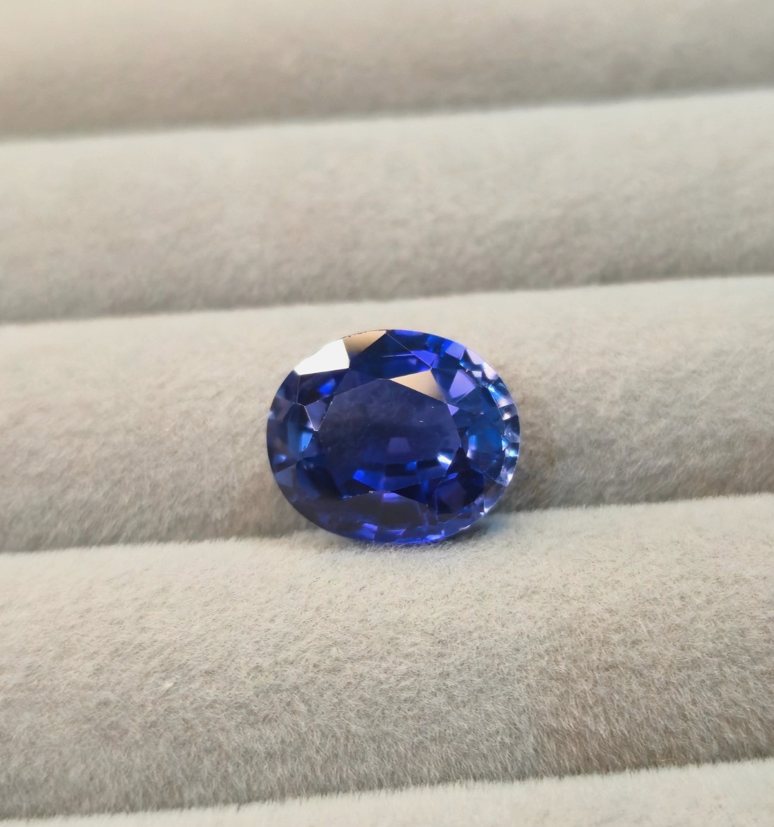 Royal Blue Sapphire 10-12 Ct Oval Shape Certified Loose Gemstone SB1400