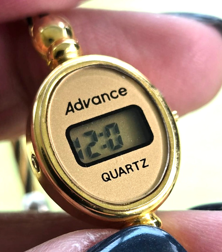 Vintage Advance LCD Digital Gold Tone Quartz Ladies Bangle Watch New Battery