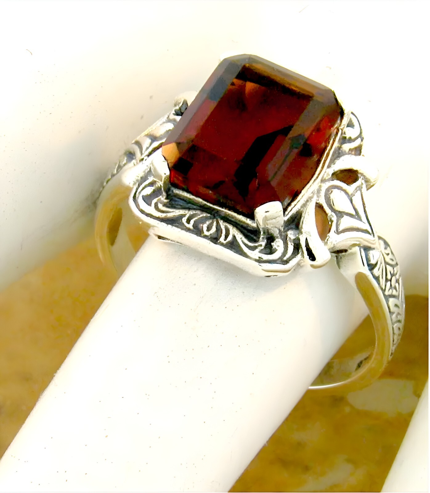 925 STERLING SILVER VICTORIAN STYLE SIMULATED 2.50 CARAT GARNET RING #1124
