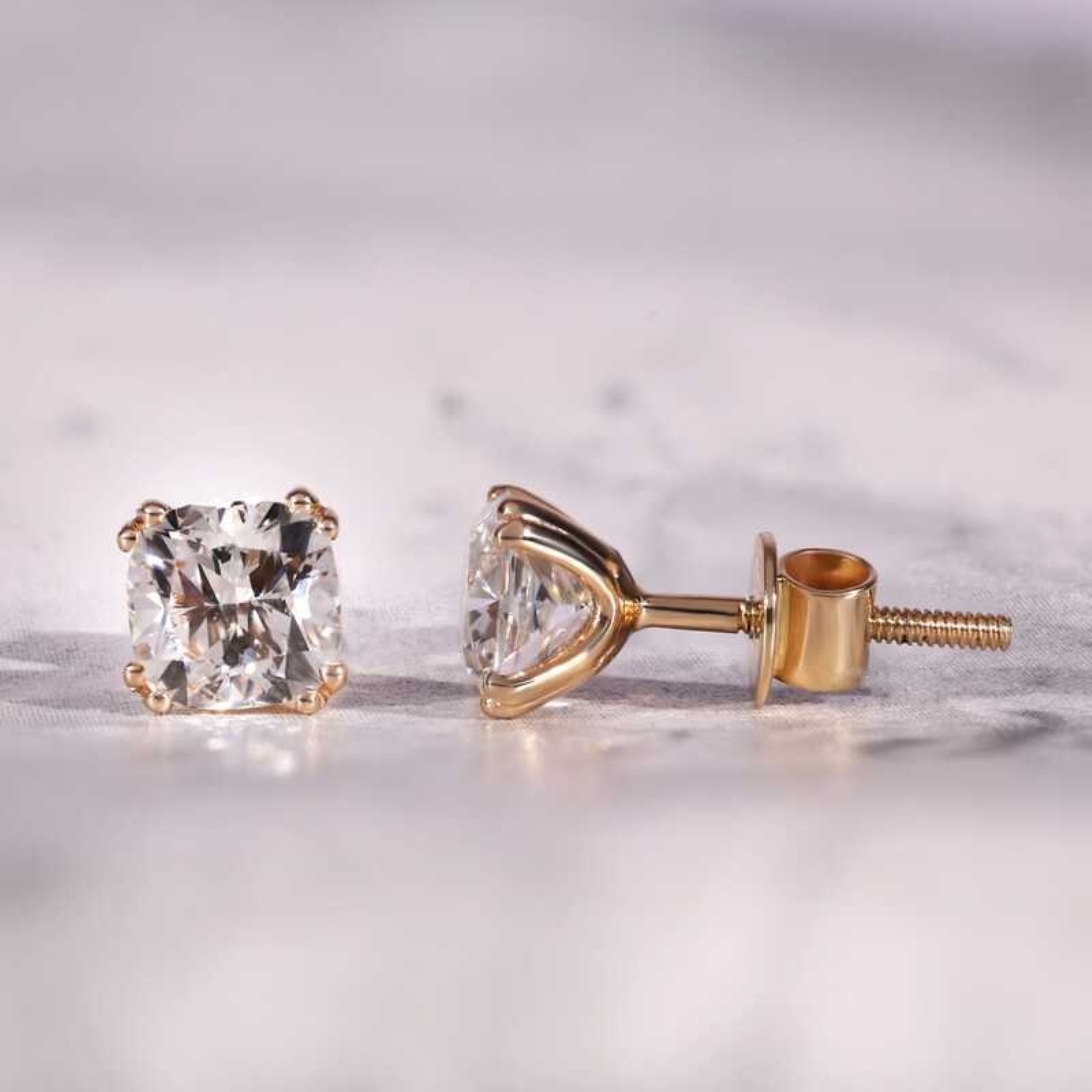 2.20Ct Cushion Cut IGI Certified Lab Grown Diamond Earring 14k Yellow Gold