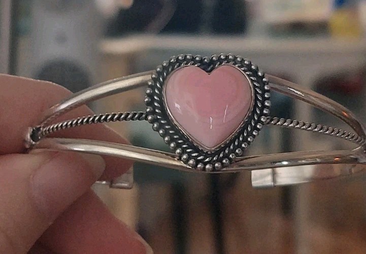 New Sterling Silver & Natural Pink Conch Heart Cuff Bracelet