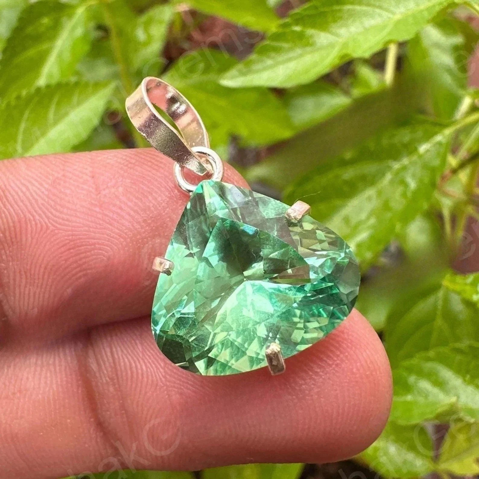 Certified 29 CT+ Natural Green Sapphire Loose Gemstone 925 Solid Silver Pendant