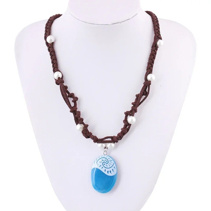 Disney Moana Necklace Lumious Magical Seashell Heart Girl Pendant Glow in Dark