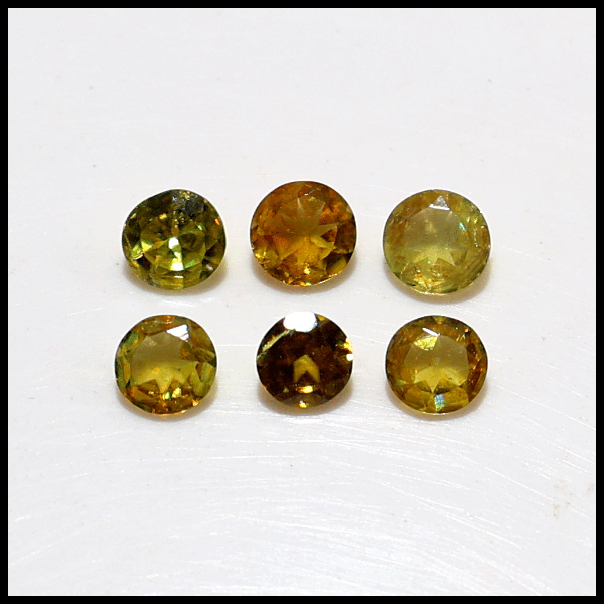 6 PC Natural Sphene Titanite Hi-Quality 4.4mm-5mm Round Faceted Cut Gemstone Lot