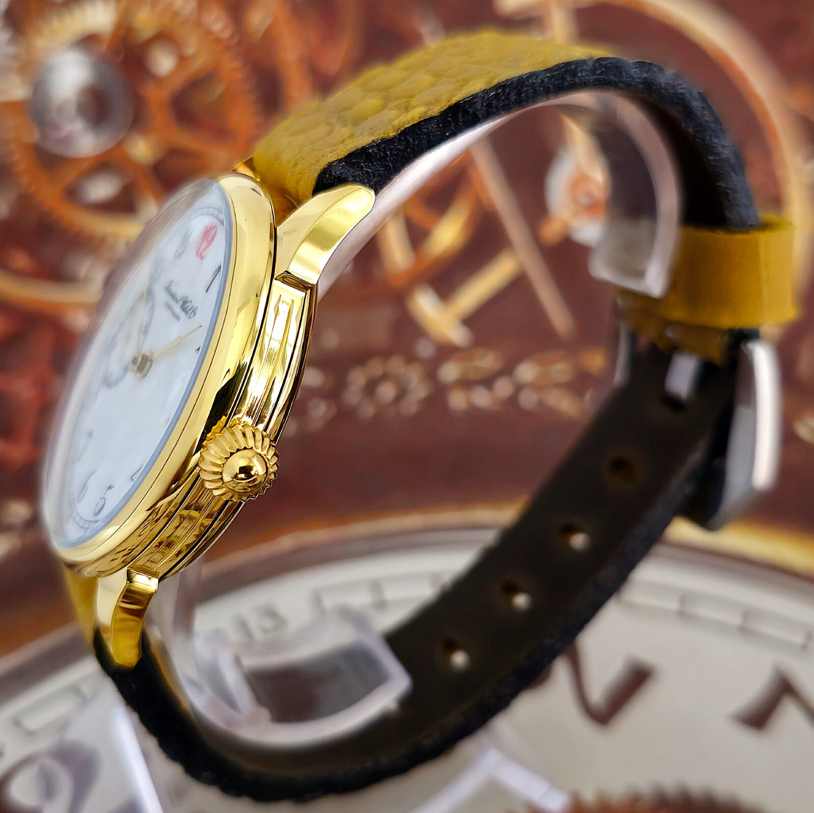 Watch USSR MARRIAGE Rare Dial Men’s mechanism MOLNIJA 18 Jewels 3602