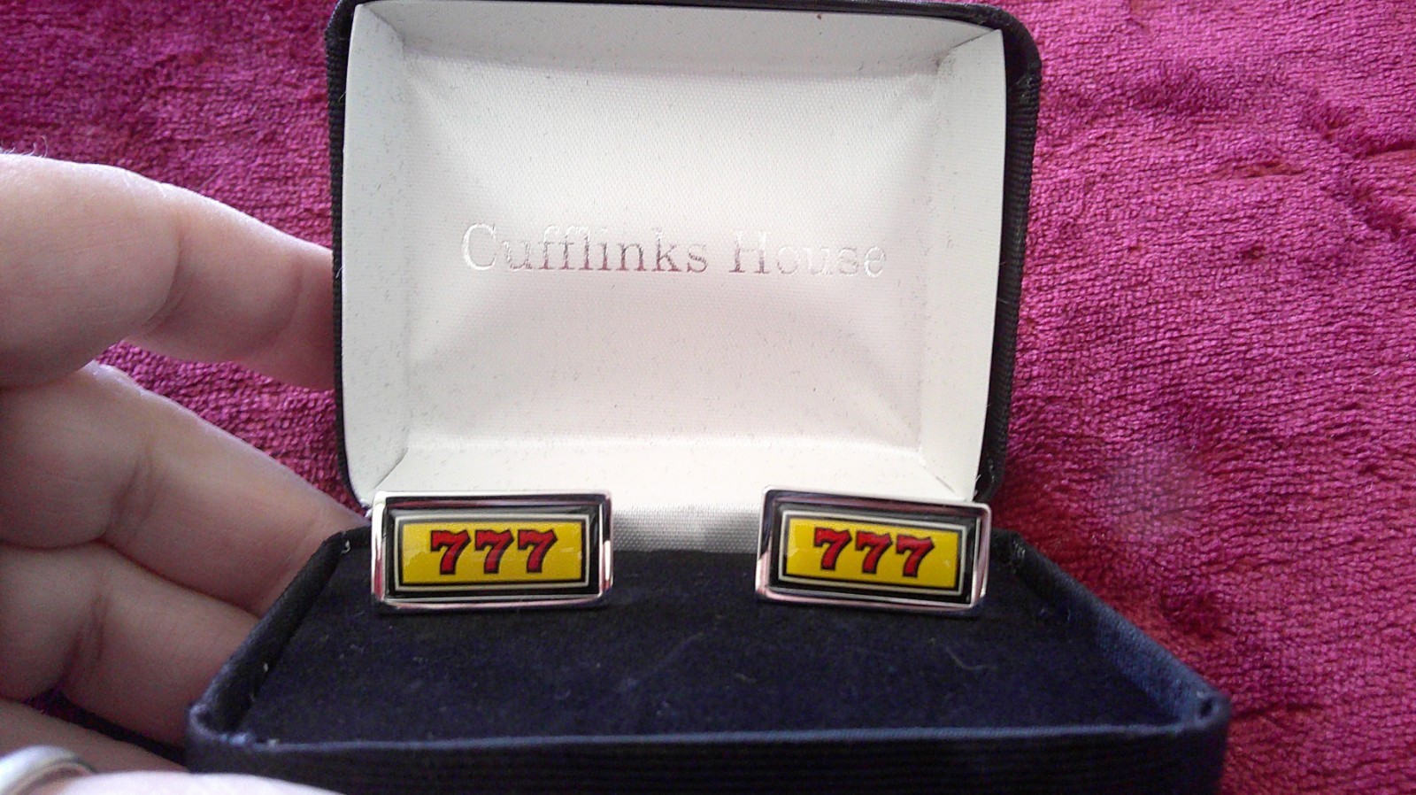 Cufflinks – Slot Machine Casino Numbers 777
