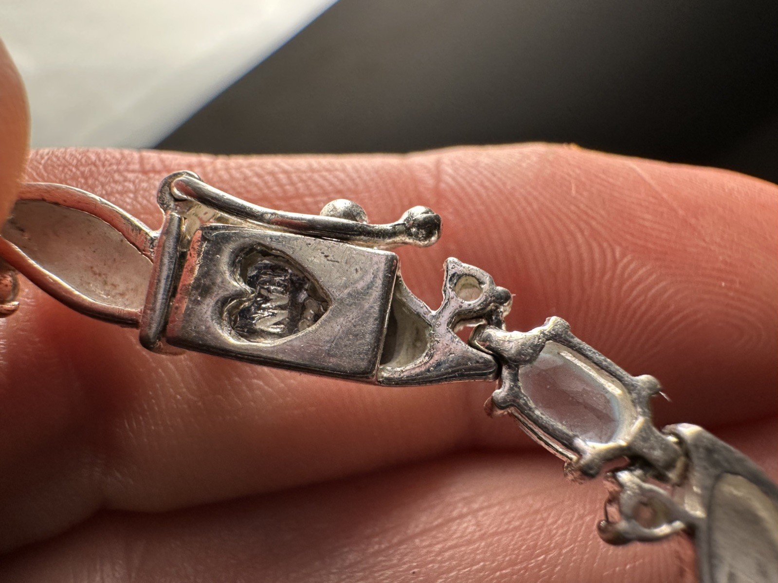 Silver Topaz Tennis Bracelet 8” great condition estate sale find