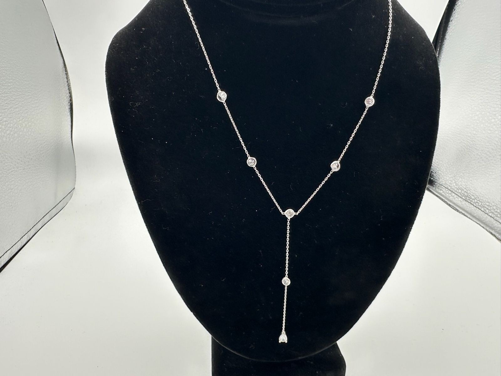 2.82g Vintage Sterling Silver 925 Necklace Accents Adjustable 16 in M