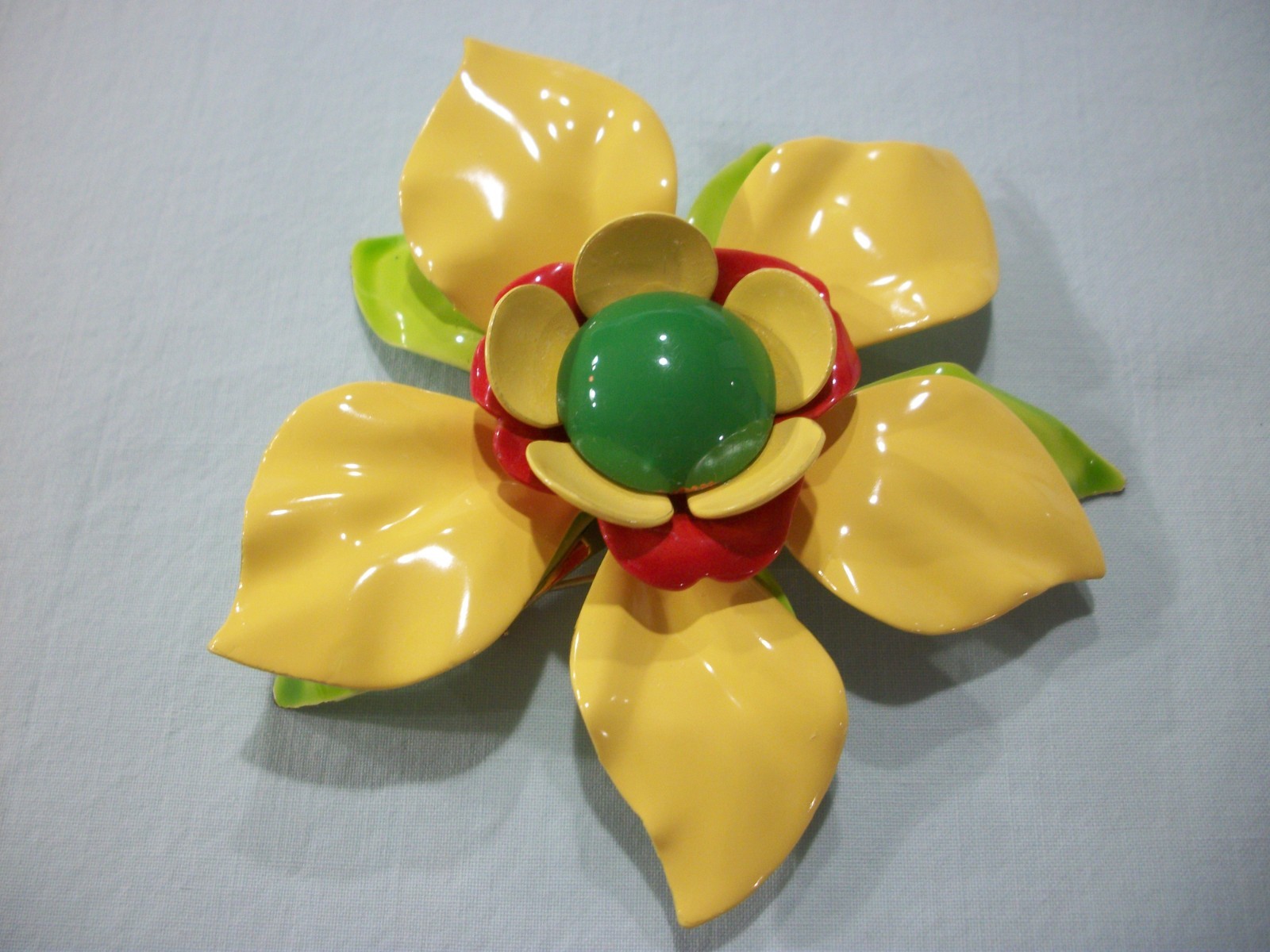 ViNTaGE HUGE 3″ MeTaL ENaMeL **ViBRaNT YeLLoW/GReeN/ORaNgE** FLoWeR PiN (NICE)!!