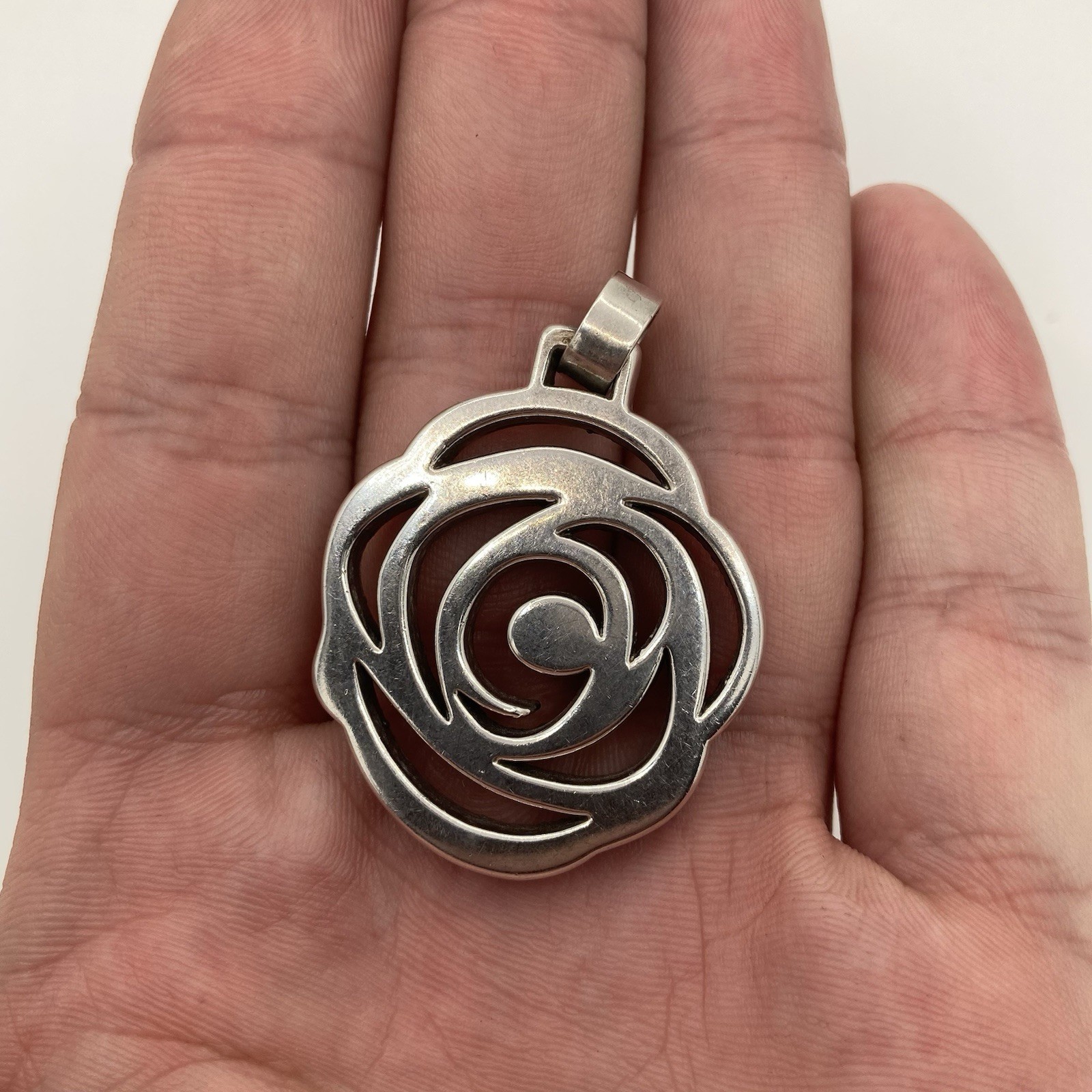 silver TOUS abrtact rose Pendant 10 grams