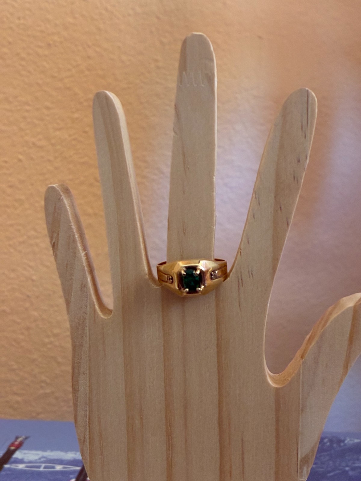14 karat gold men ring Natural EMERALD (COLUMBIA) .93 CARAT by Jose Andre Melero