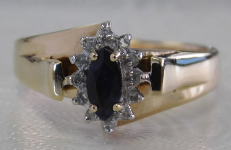 NEW Ladies 10K Yellow Gold Genuine Sapphire & Diamond Ring Sz 6 1/2, 3 grams