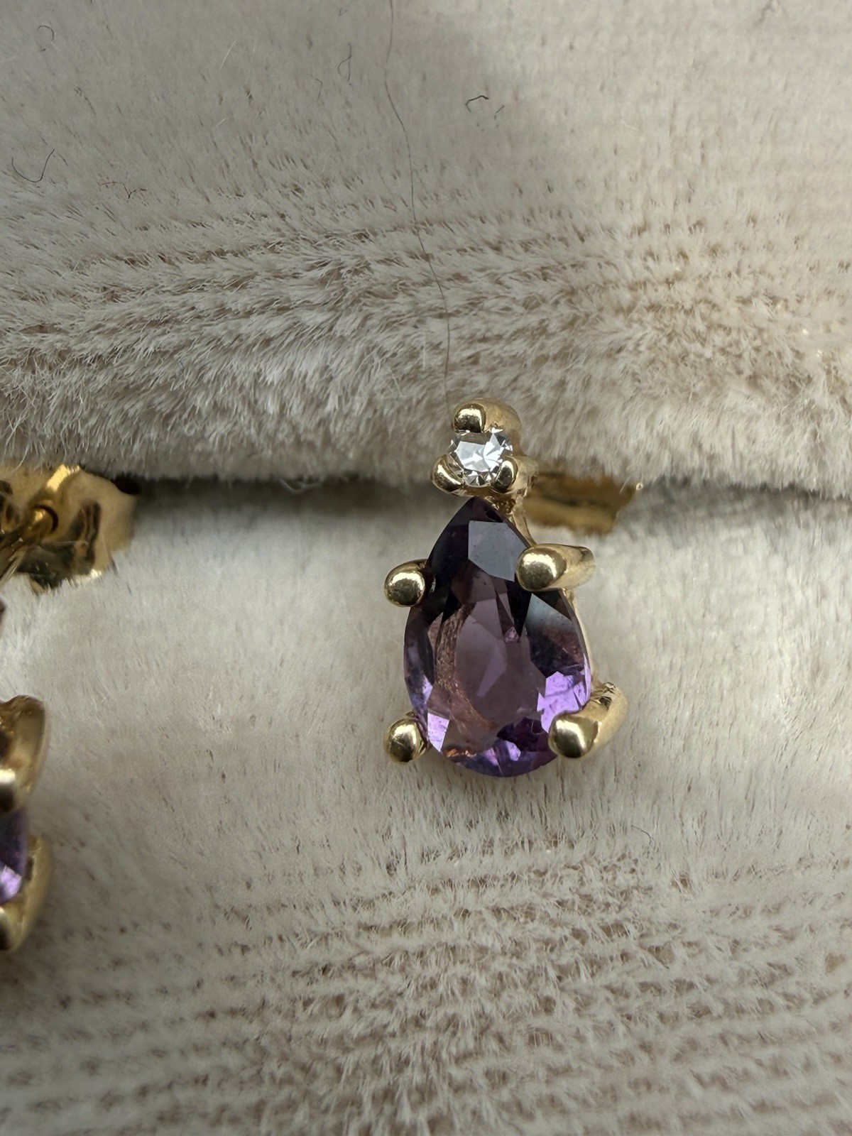 Vintage 14k Yellow Gold .50ctw Amethyst And Diamond Pear Teardrop Stud Earrings