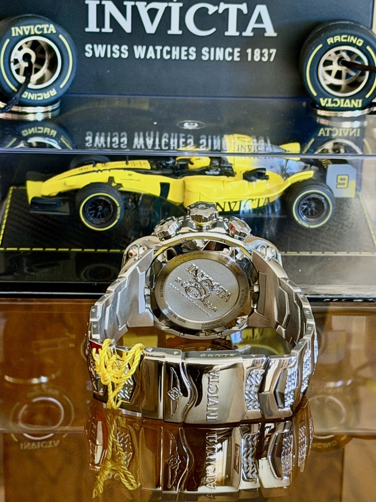 Invicta Subaqua Noma III Swiss Ronda 8040.N Caliber W/Mother of Pearl 48.5mm