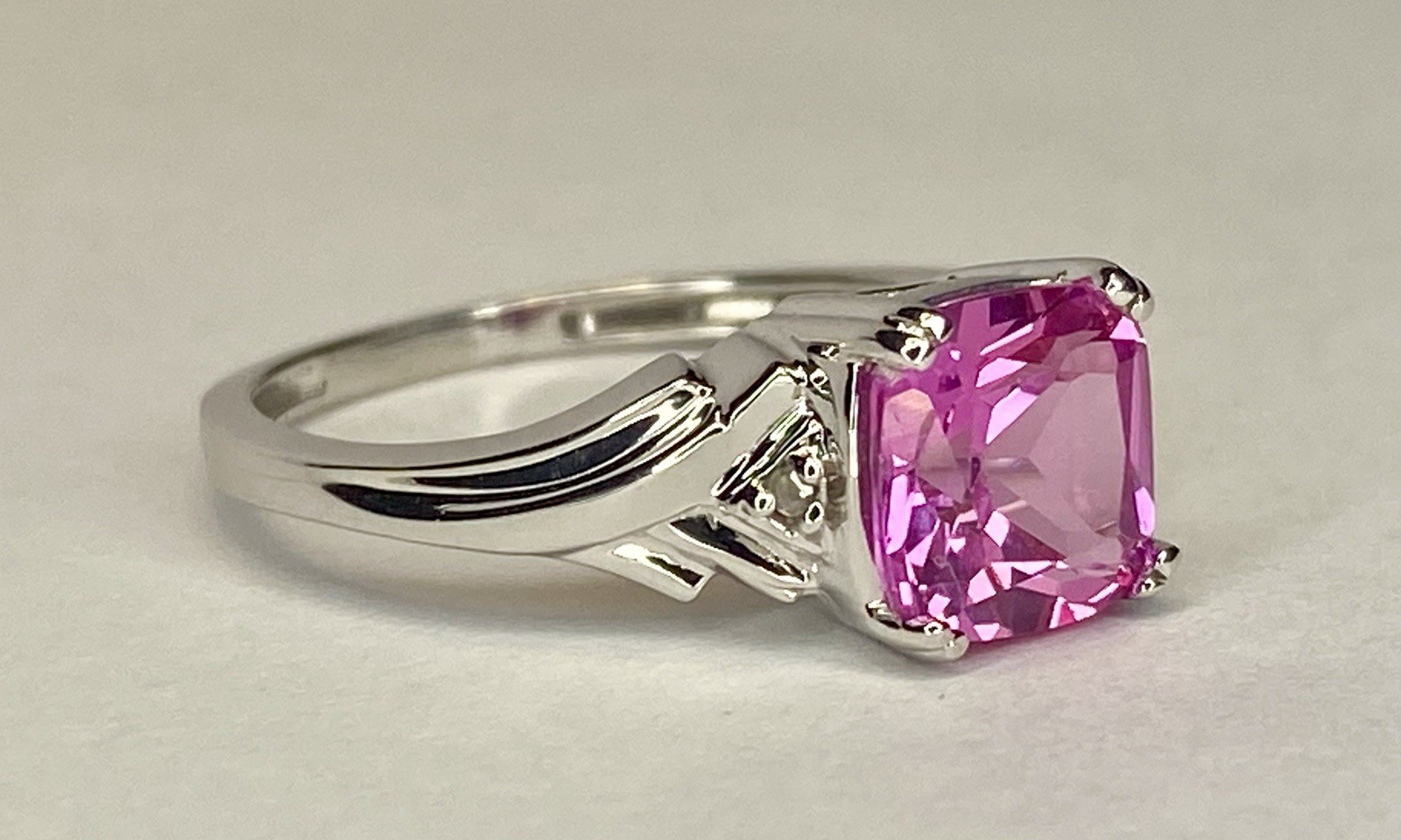 10K White Gold Pink Sapphire Diamond Accent Ring Size 6.75