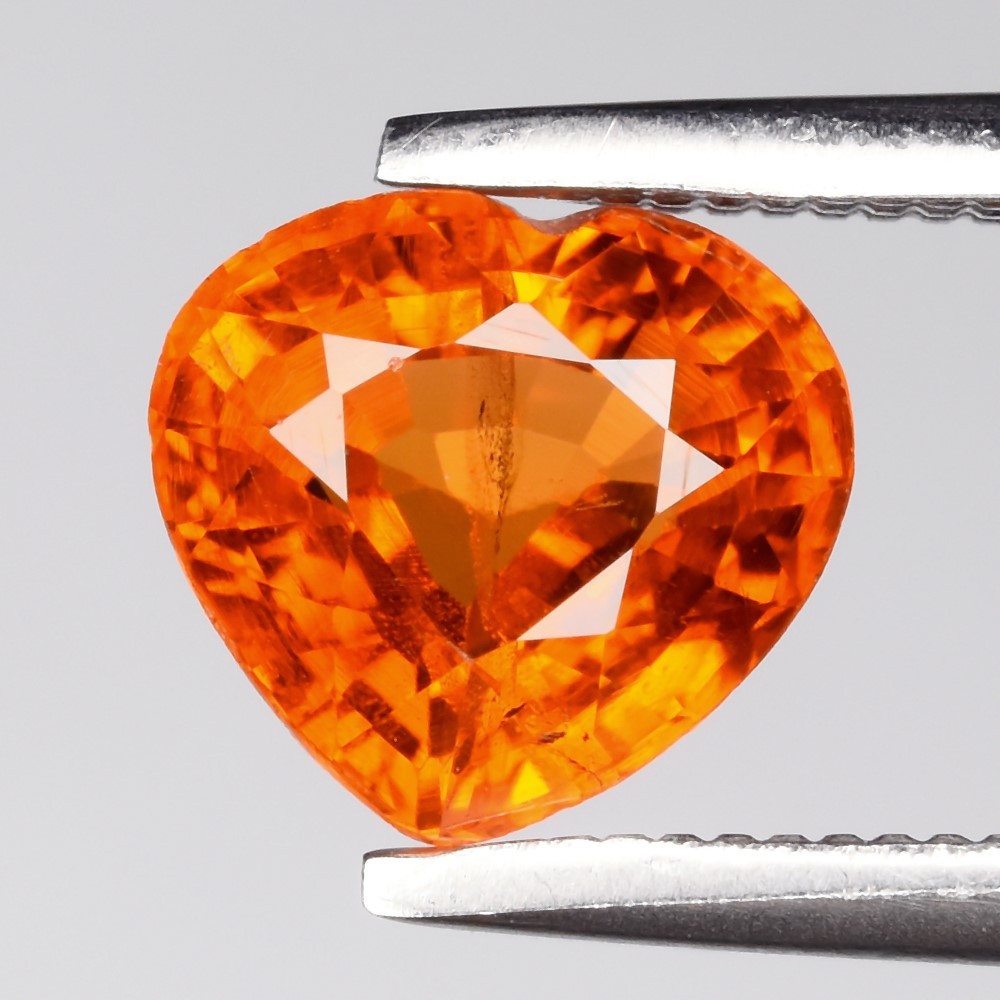 💎 1.37ct 6.5x6mm Heart Natural Orange Spessartite Garnet – Africa Gemstone