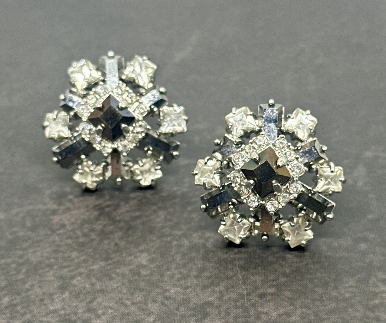 Kate Spade? SPACE AGE FLORAL STATEMENT EARRINGS BLACK RHINESTONE STUDS