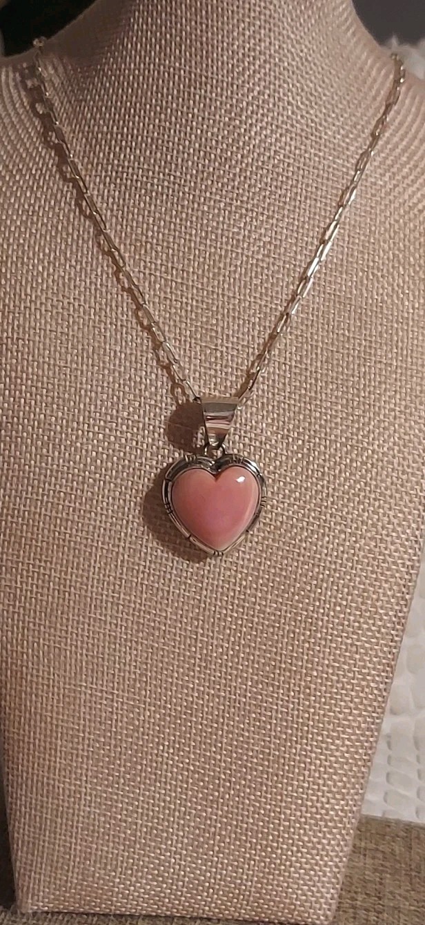 New Large Navajo Artist SS & Natural Pink Conch Heart Pendant with Paper Clip