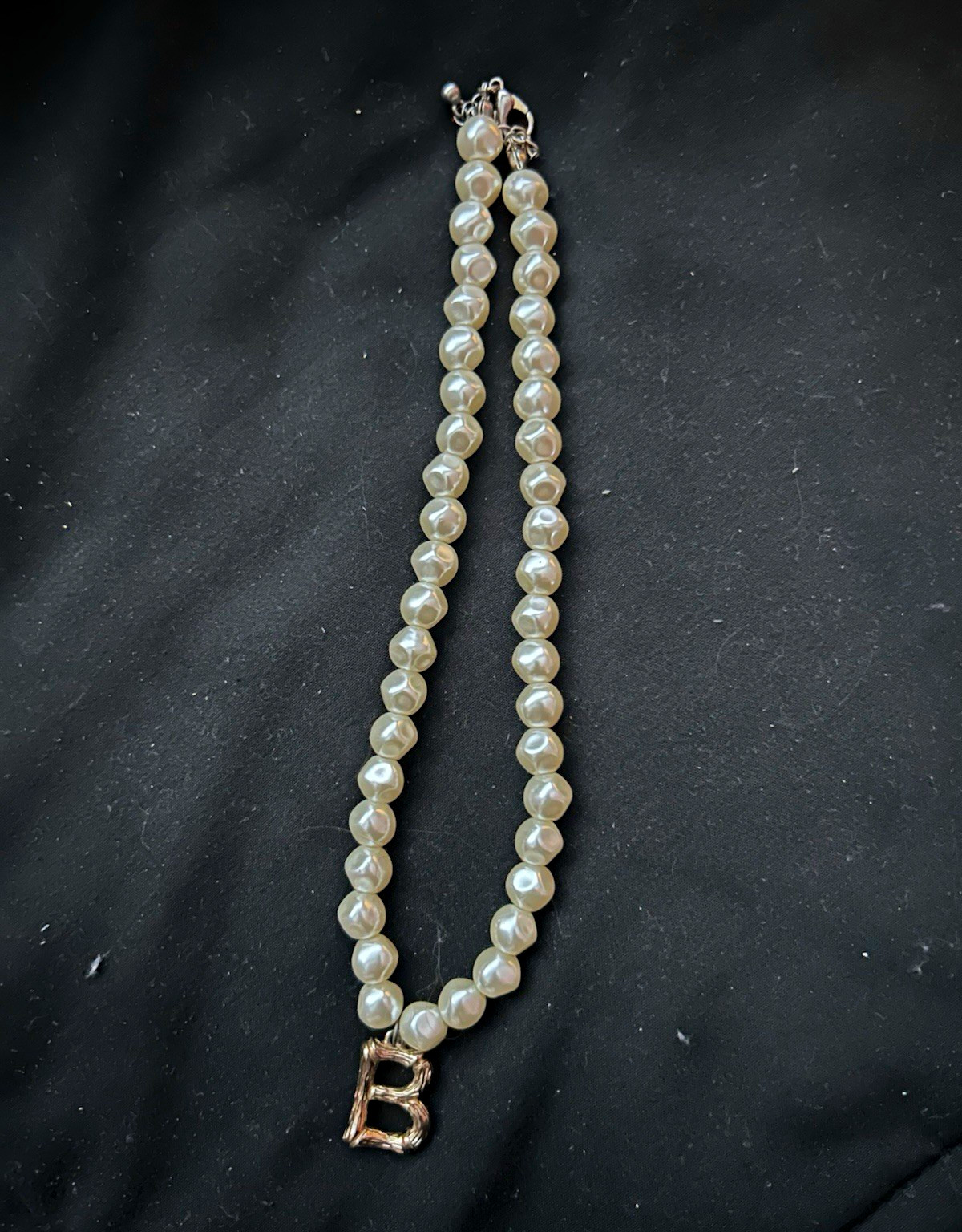 White Faux Pearl Beaded Necklace B Letter Pendant Adjustable 18in Lobster