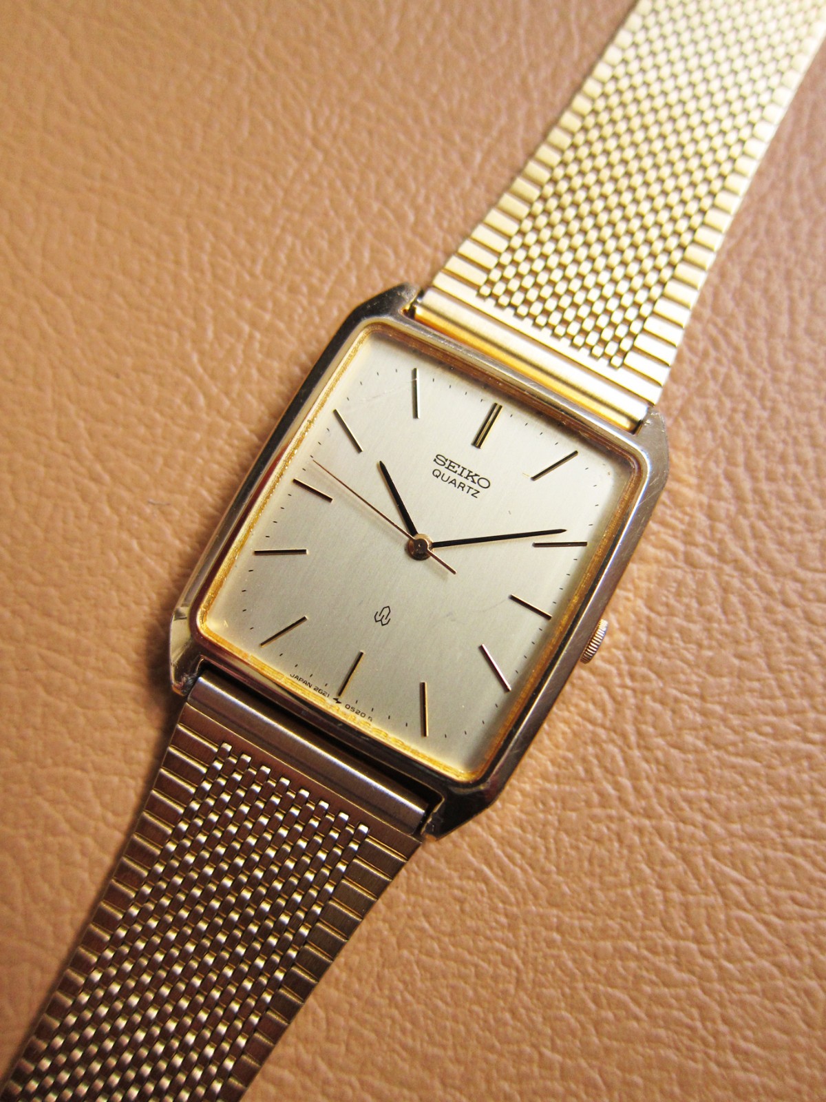 SEIKO 2621-5240 Chariot Gold-Plated Men’s Quartz Watch (MADE IN JAPAN)