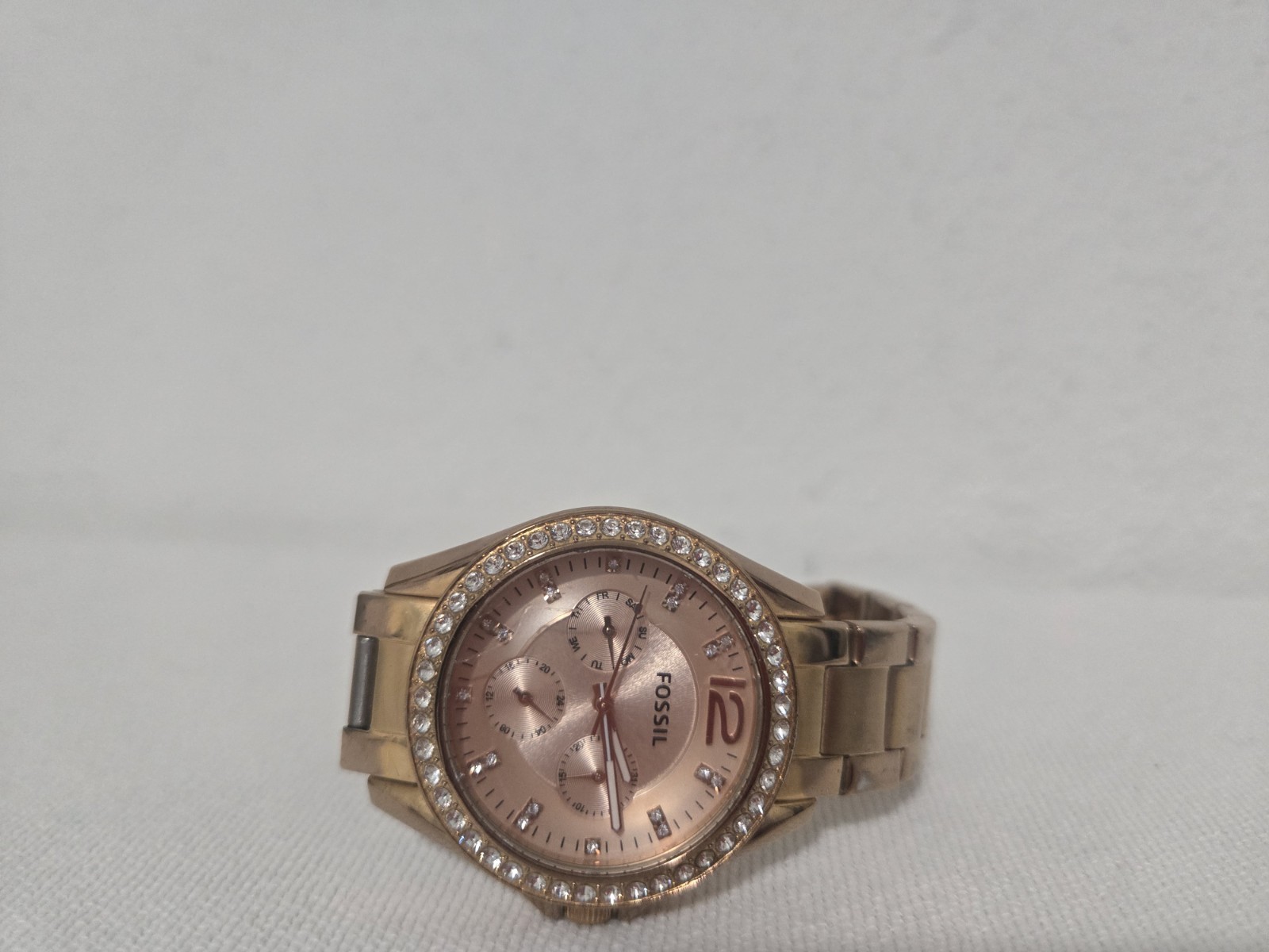 Fossil Riley Multifunction ES2811 Wrist Watch for Women NEEDS NEW BATTERY