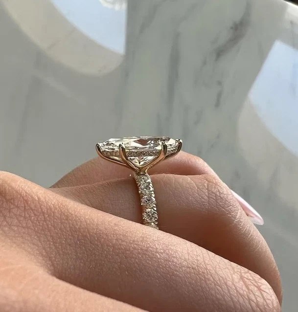 IGI 4.50Ct Marquise Cut EF/VS1 Lab Grown Diamond Engagement Ring 14k Yellow Gold
