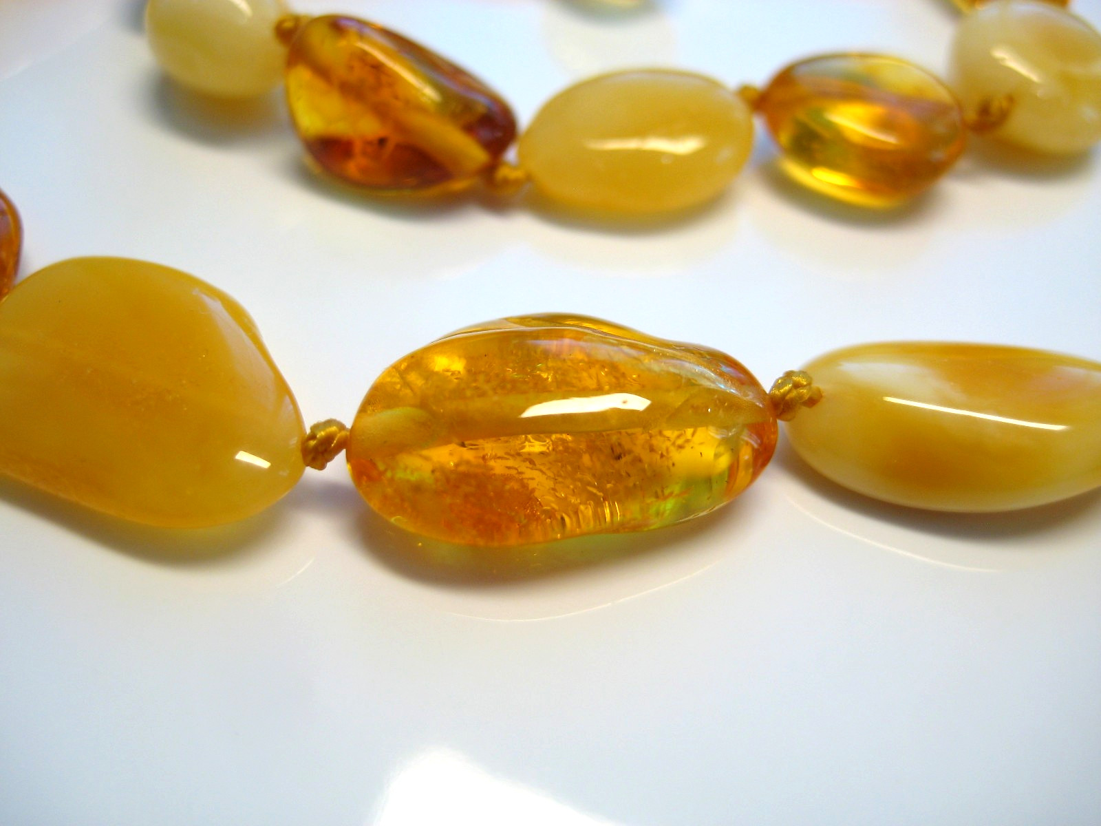 Genuine Yellow Honey Amber Baltic Amber Necklace 12 gr. 20 inches !!!